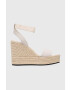 Calvin Klein Jeans velúr szandál WEDGE SANDAL SU CON bézs női platformos YW0YW01026 - Pepit.hu