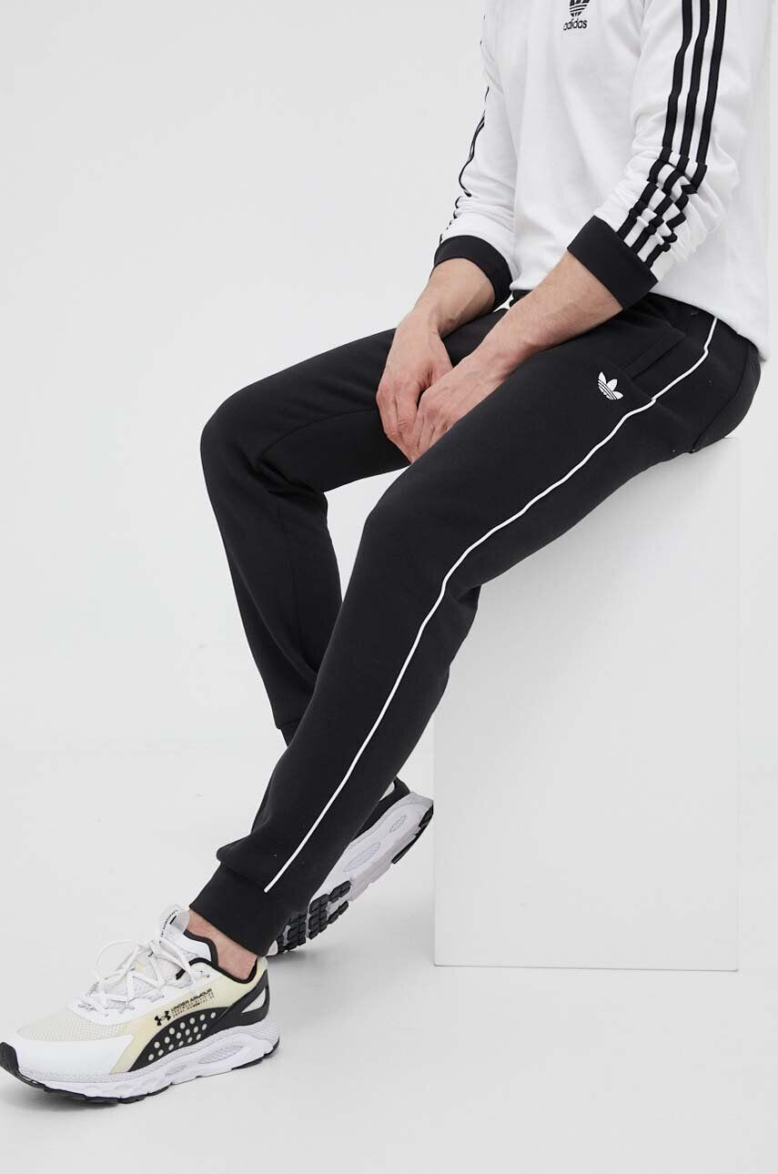 adidas Originals melegítőnadrág Adicolor Seasonal Archive Sweat Pants fekete sima - Pepit.hu