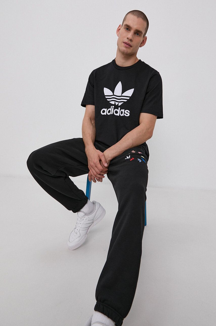 adidas Originals pamut póló H06642 fekete nyomott mintás - Pepit.hu