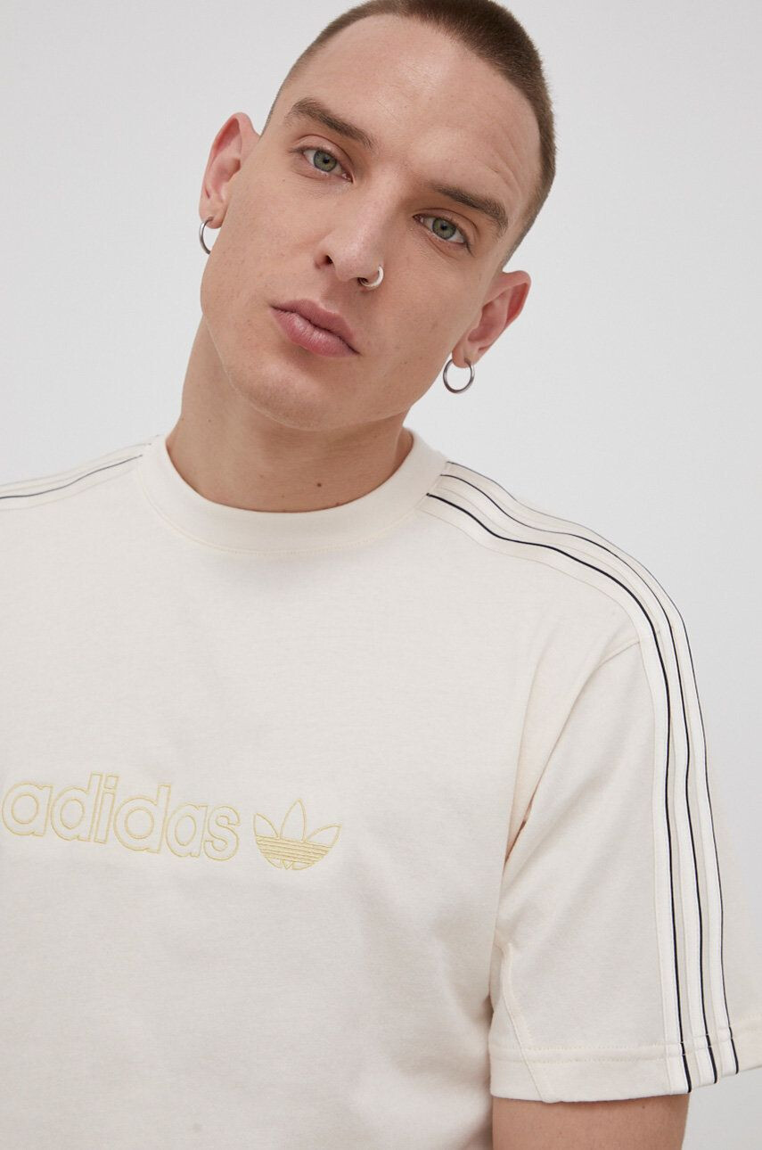 adidas Originals t-shirt krémszínű férfi sima - Pepit.hu