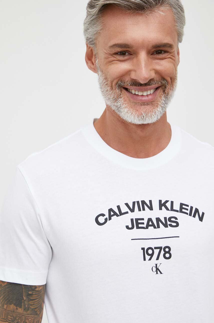 Calvin Klein Jeans pamut póló fehér nyomott mintás - Pepit.hu