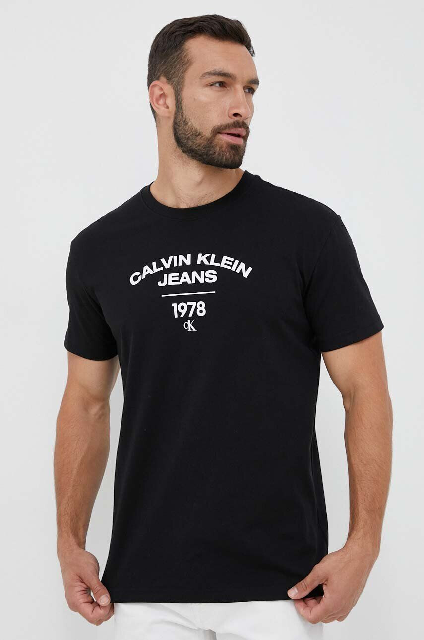 Calvin Klein Jeans pamut póló fekete nyomott mintás - Pepit.hu