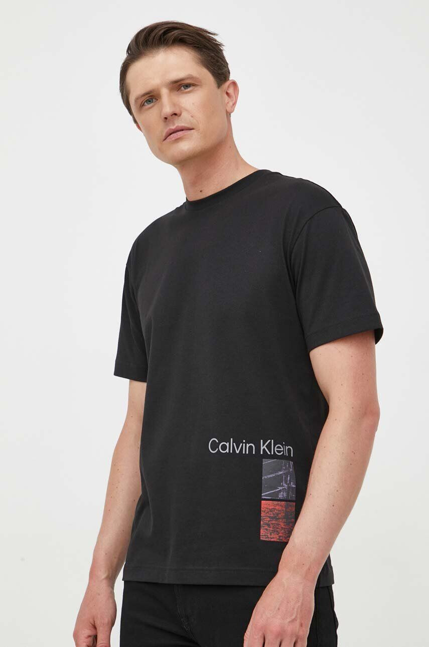 Calvin Klein pamut póló bézs nyomott mintás - Pepit.hu