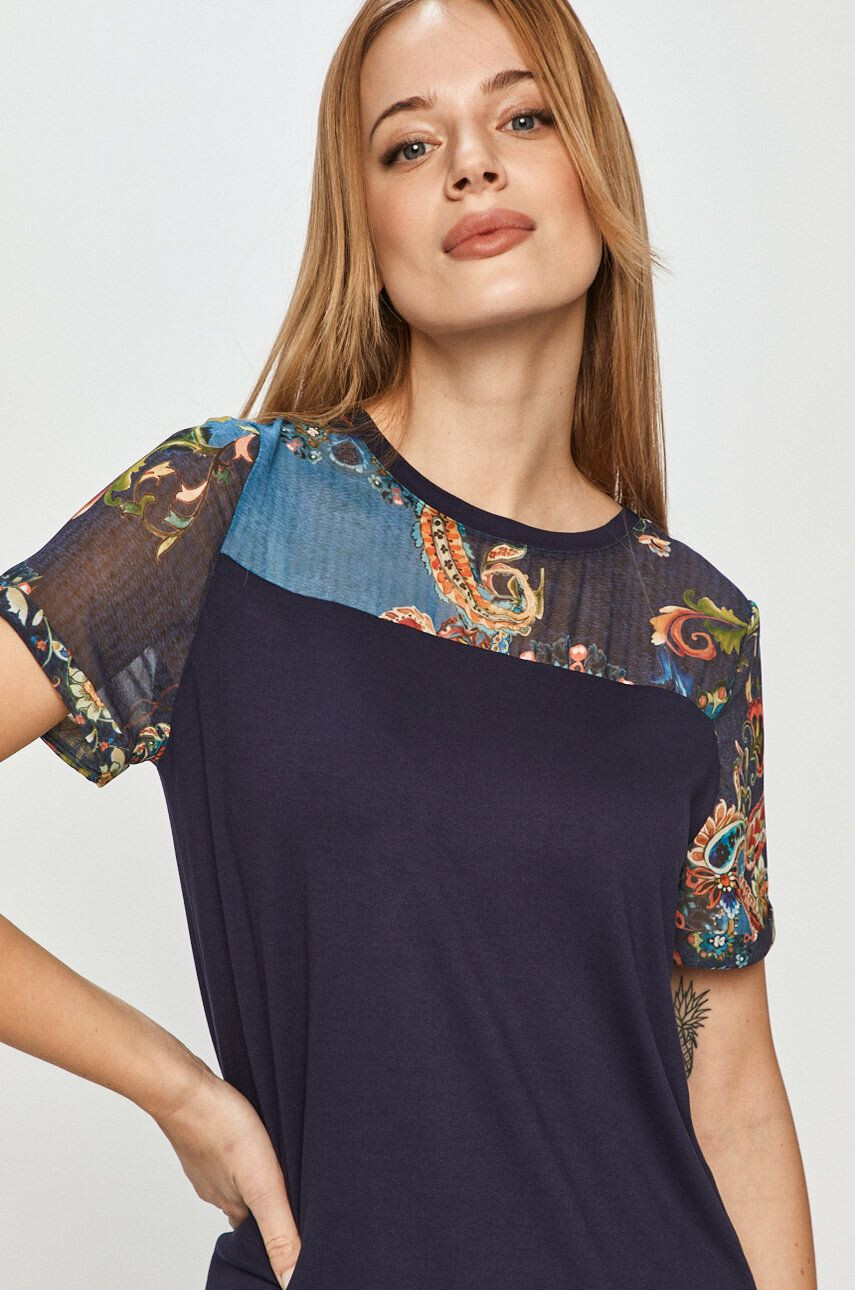 Desigual T-shirt - Pepit.hu