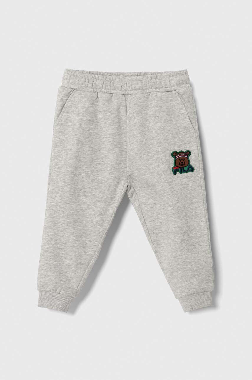 Fila gyerek melegítőnadrág THALHEIM sweat pants szürke nyomott mintás - Pepit.hu