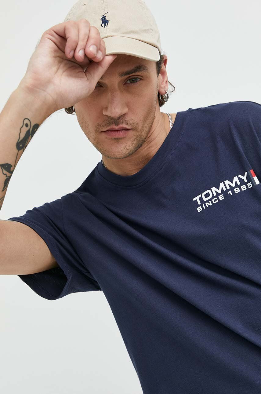 Tommy Jeans pamut póló fekete nyomott mintás - Pepit.hu