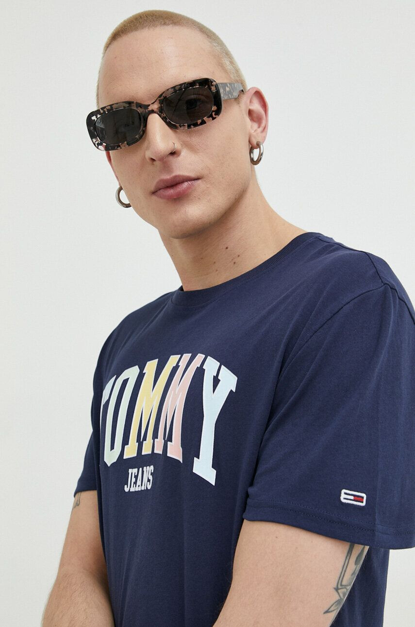 Tommy Jeans pamut póló sötétkék nyomott mintás - Pepit.hu