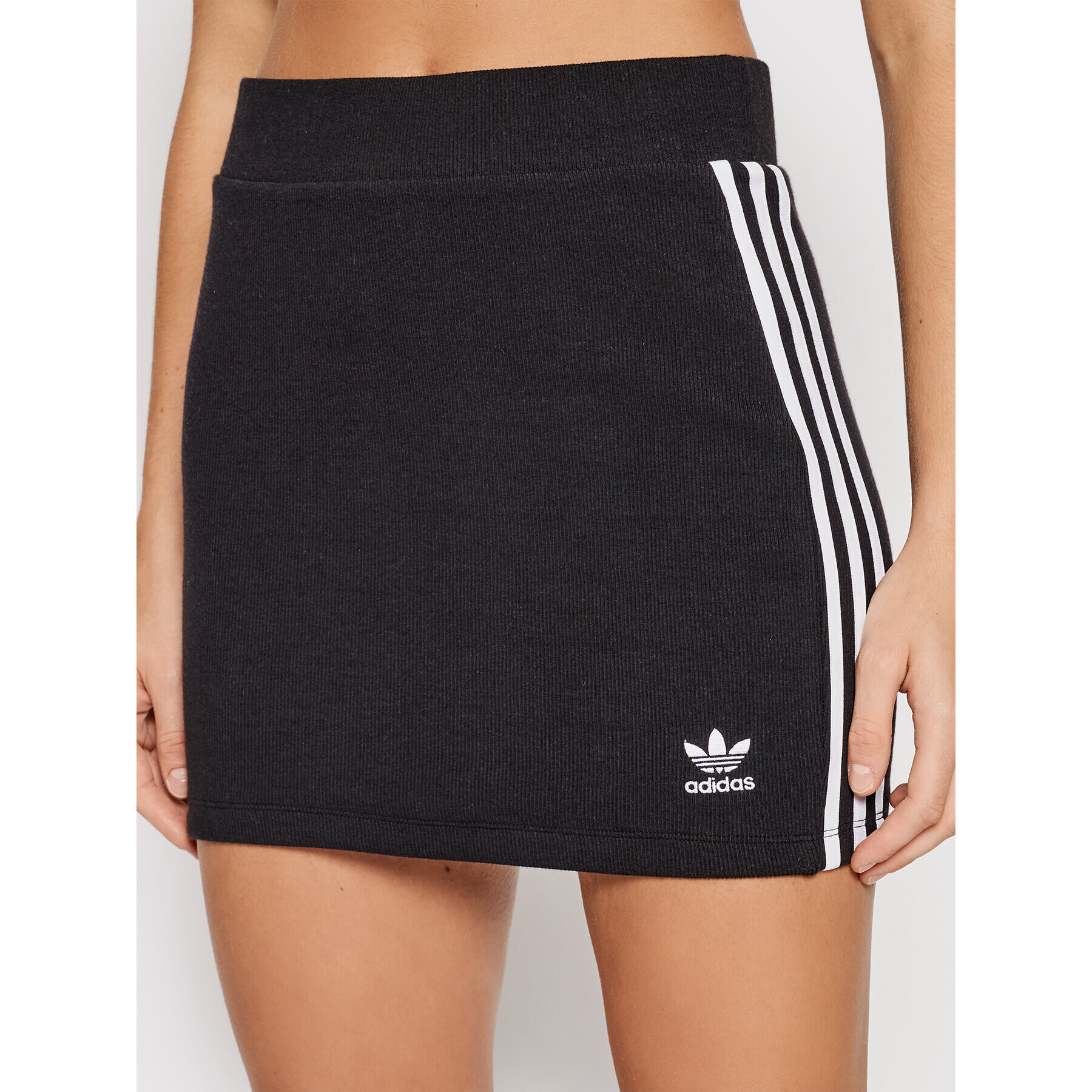 adidas Ceruzaszoknya adicolor Classics H38761 Fekete Fitted Fit - Pepit.hu