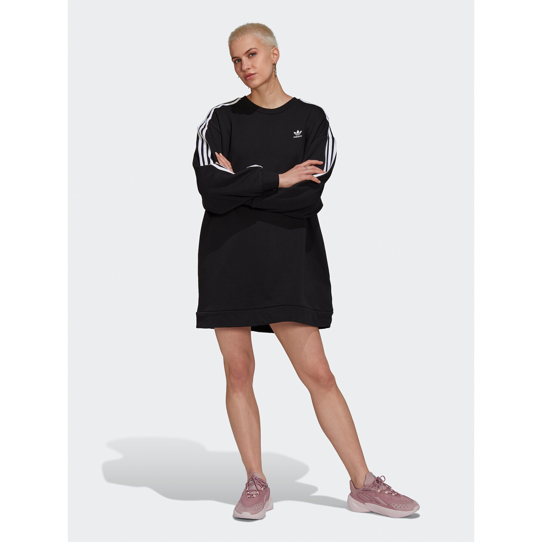 adidas Kötött ruha adicolor HM4688 Fekete Relaxed Fit - Pepit.hu