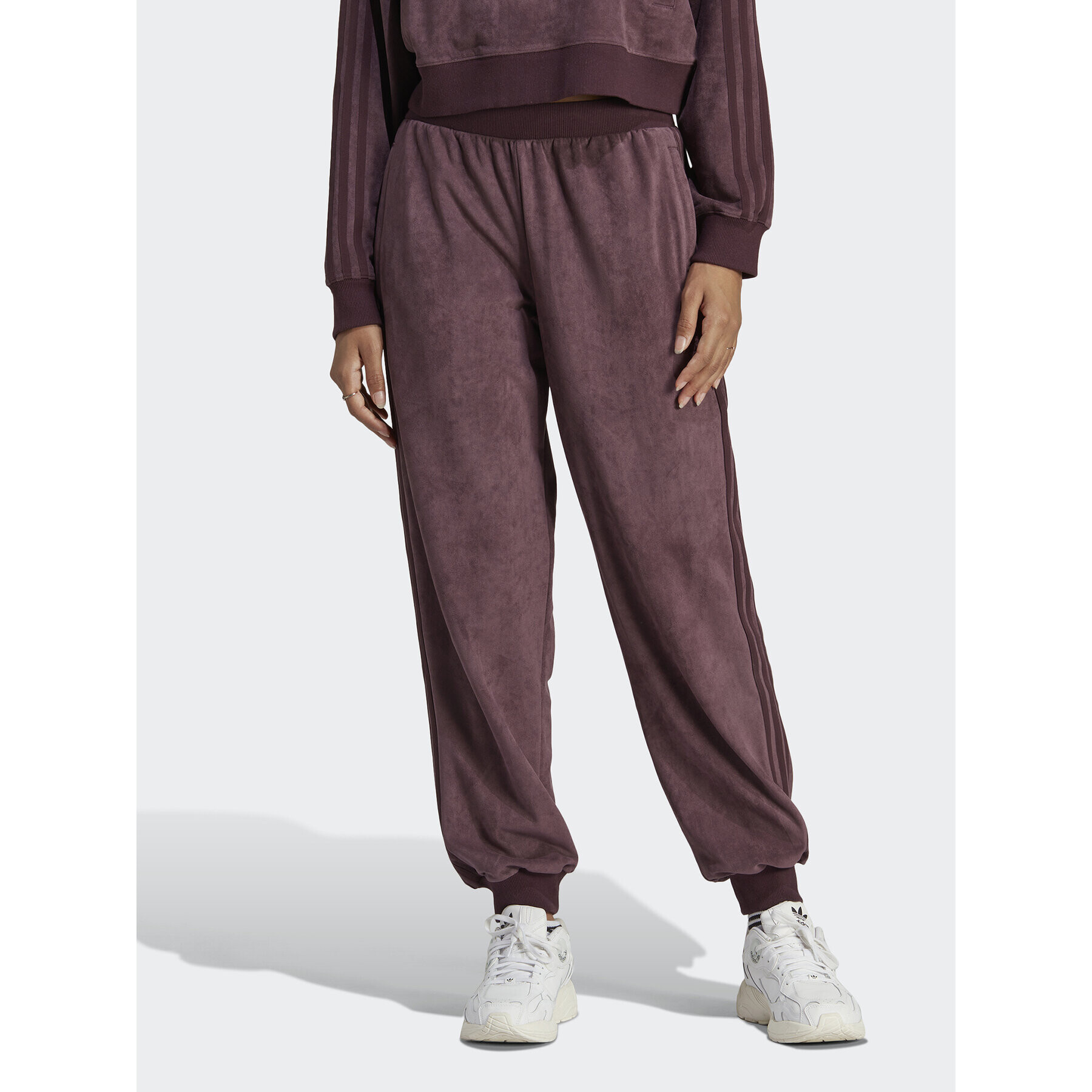 adidas Melegítő alsó Adicolor Classics Suede Cuffed Tracksuit Bottoms HM1693 Piros Loose Fit - Pepit.hu