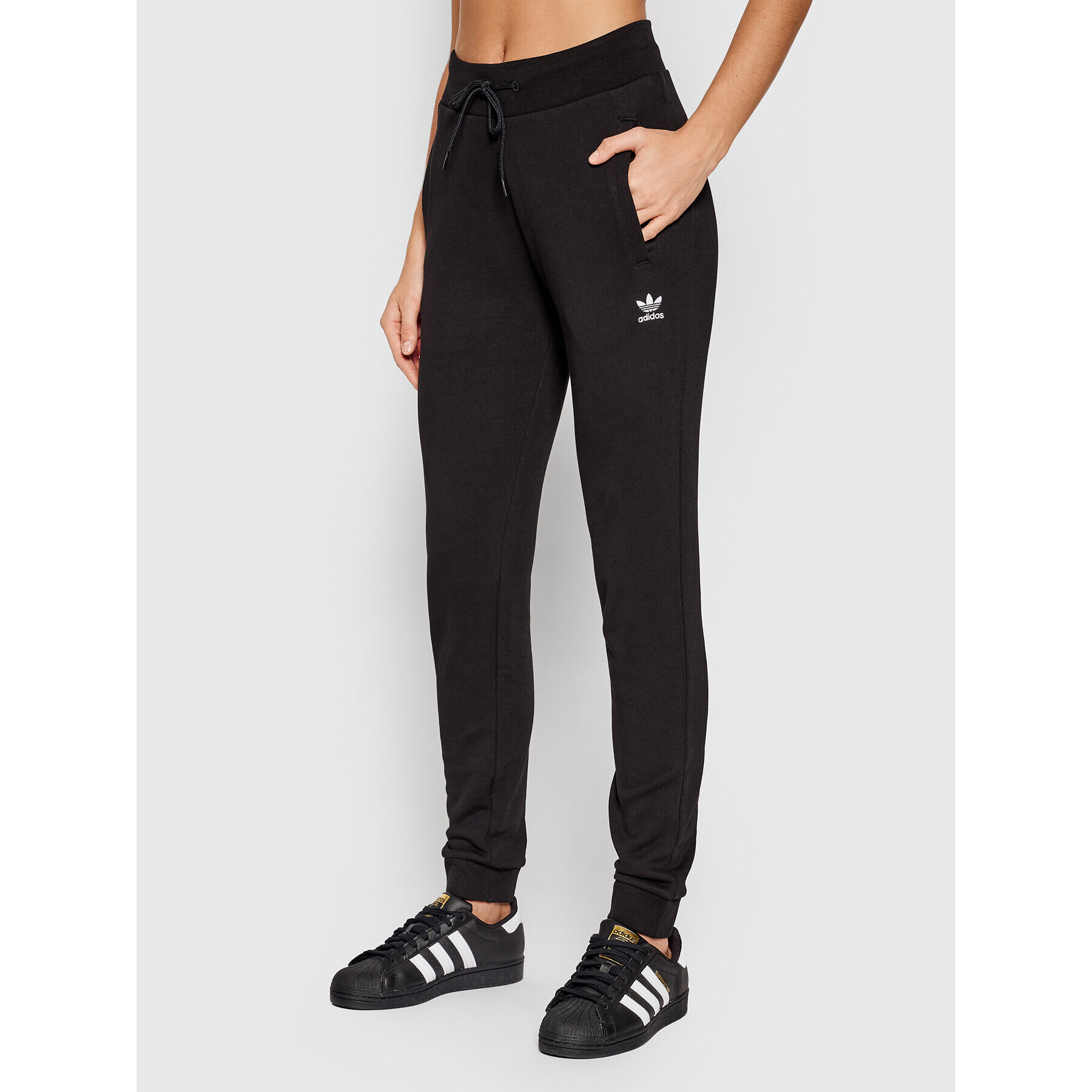 adidas Melegítő alsó adicolor Essentials H37878 Fekete Slim Fit - Pepit.hu