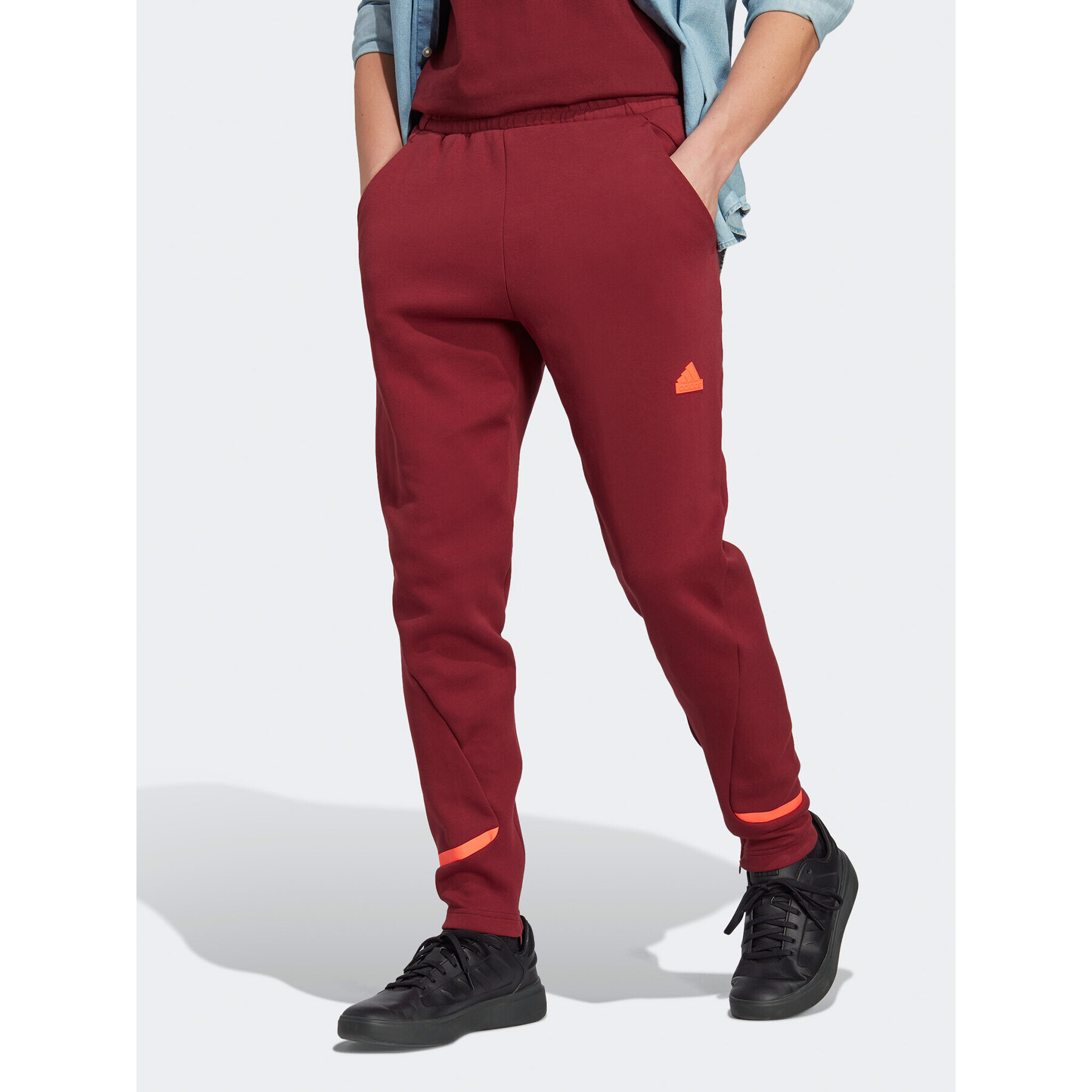 adidas Melegítő alsó Designed for Gameday Tracksuit Bottoms IC8035 Piros Slim Fit - Pepit.hu