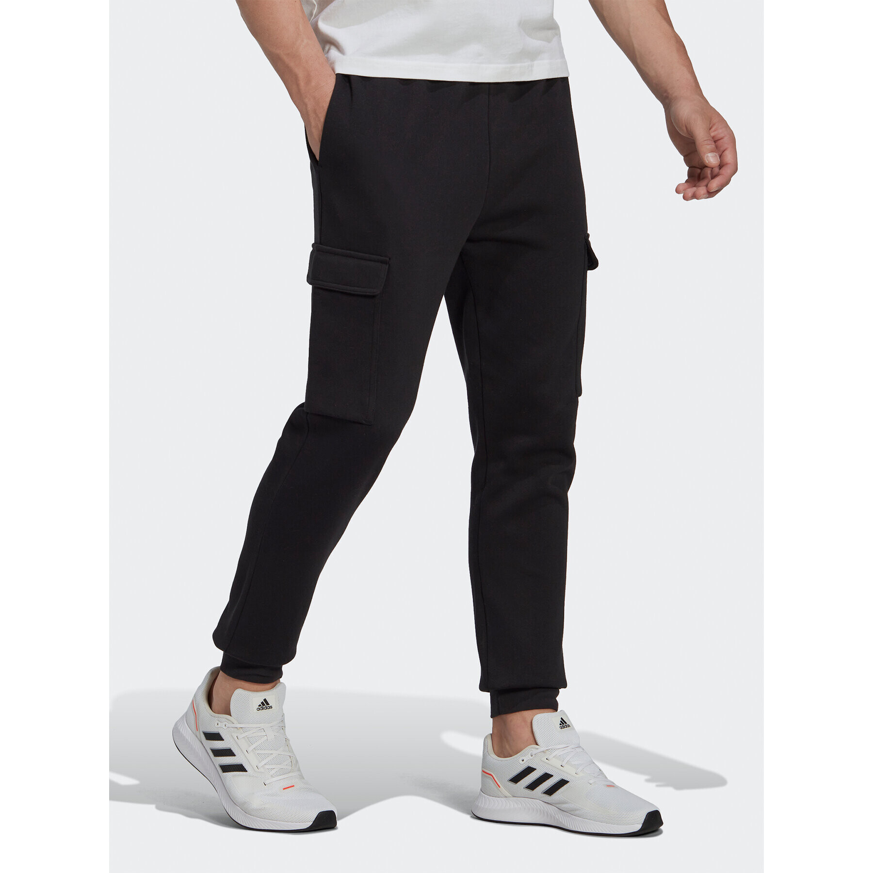 adidas Melegítő alsó Essentials Fleece Regular Tapered Cargo Joggers HL2226 Fekete Regular Fit - Pepit.hu