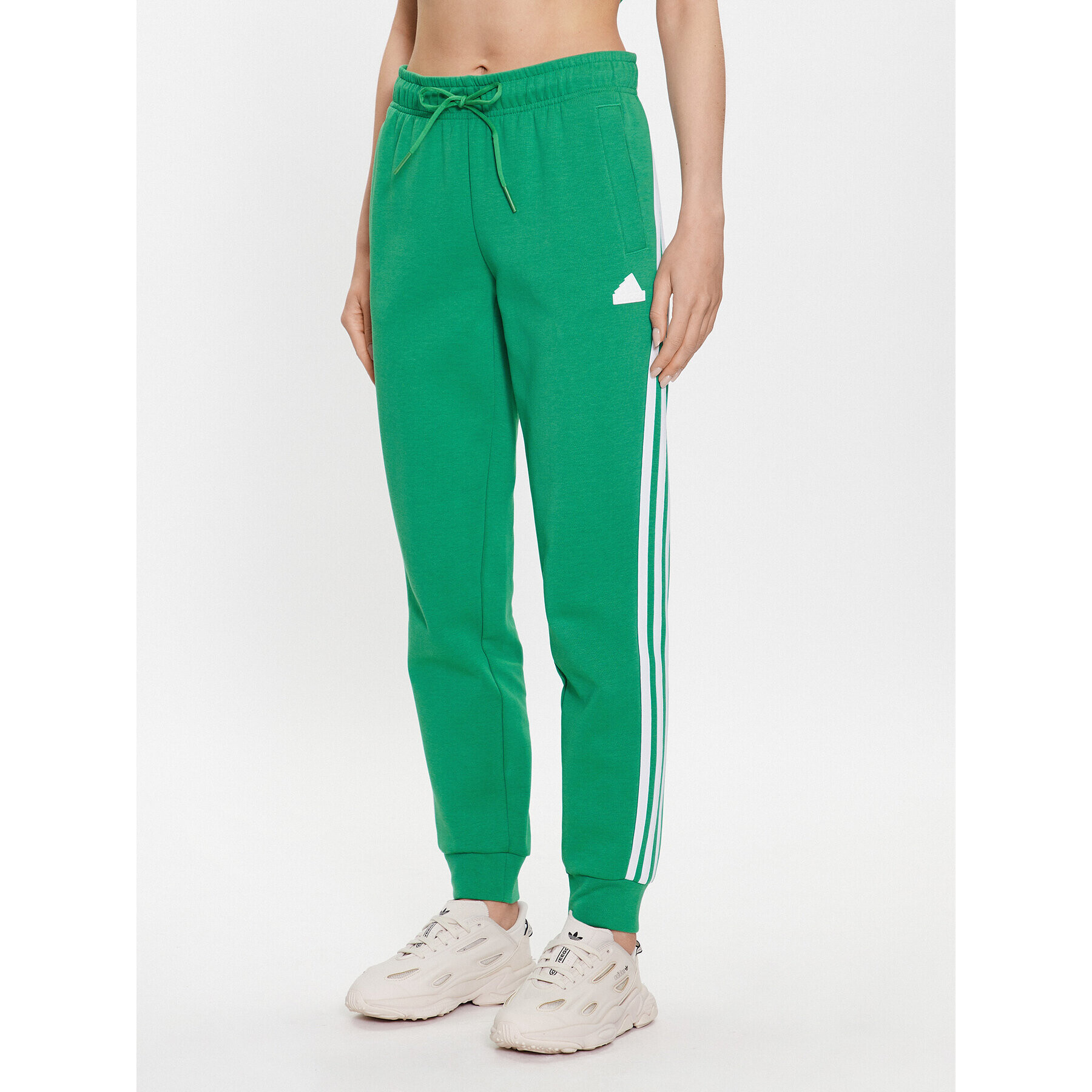 adidas Melegítő alsó Future Icons 3-Stripes Regular Tracksuit Bottoms IB8534 Zöld Regular Fit - Pepit.hu