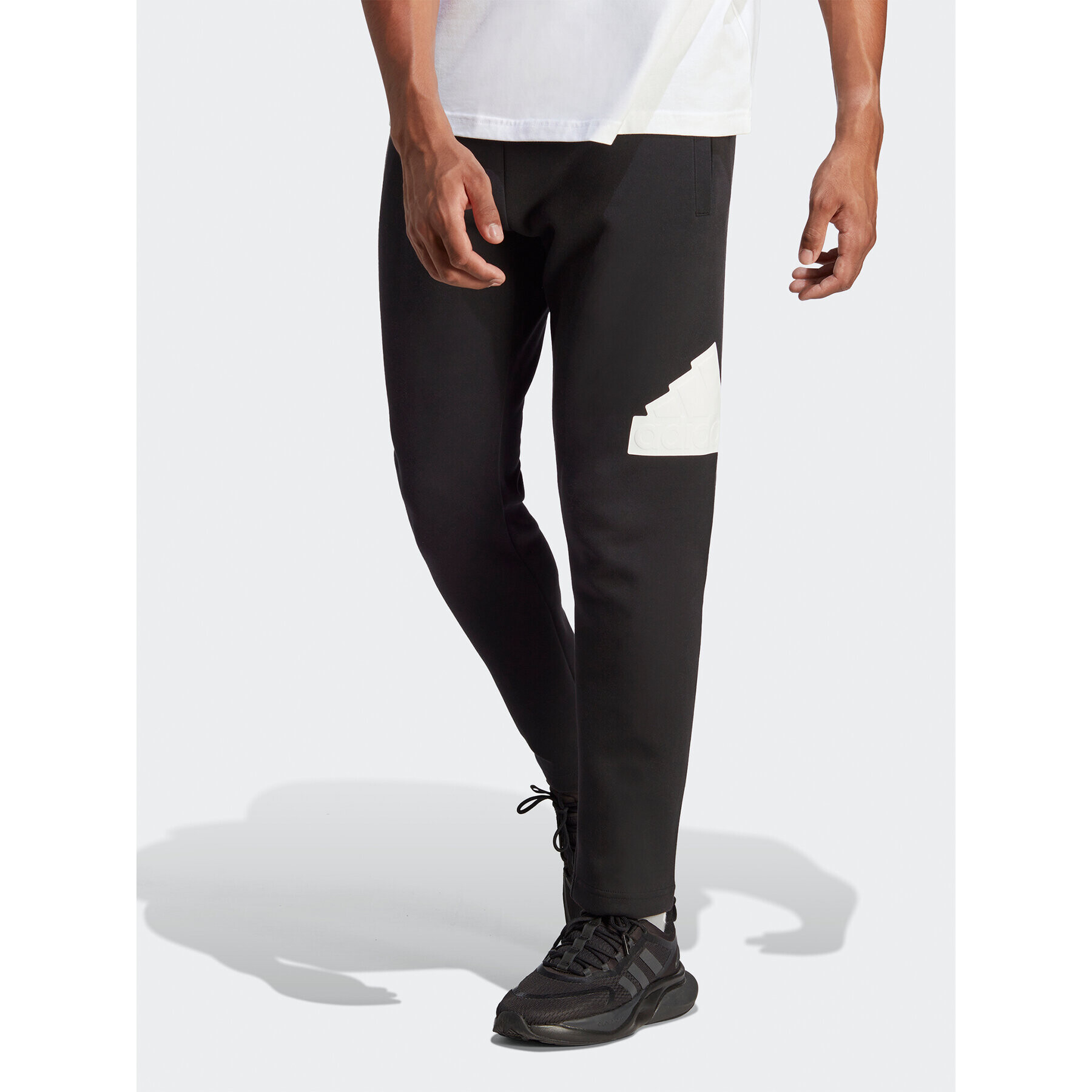 adidas Melegítő alsó Future Icons Badge of Sport Joggers IC3759 Fekete Regular Fit - Pepit.hu