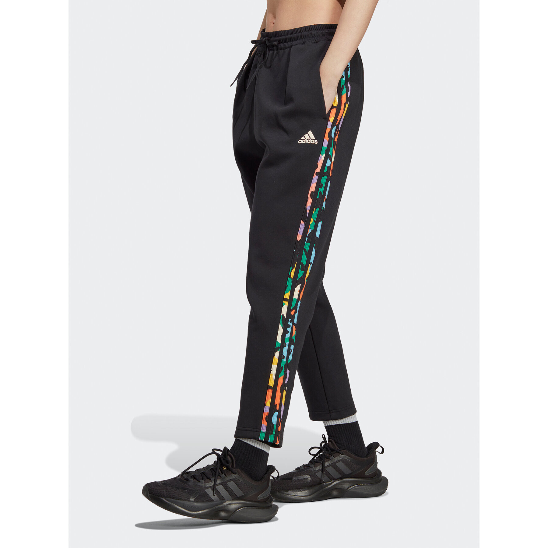 adidas Melegítő alsó Graphic Tracksuit Bottoms HT4708 Fekete Regular Fit - Pepit.hu