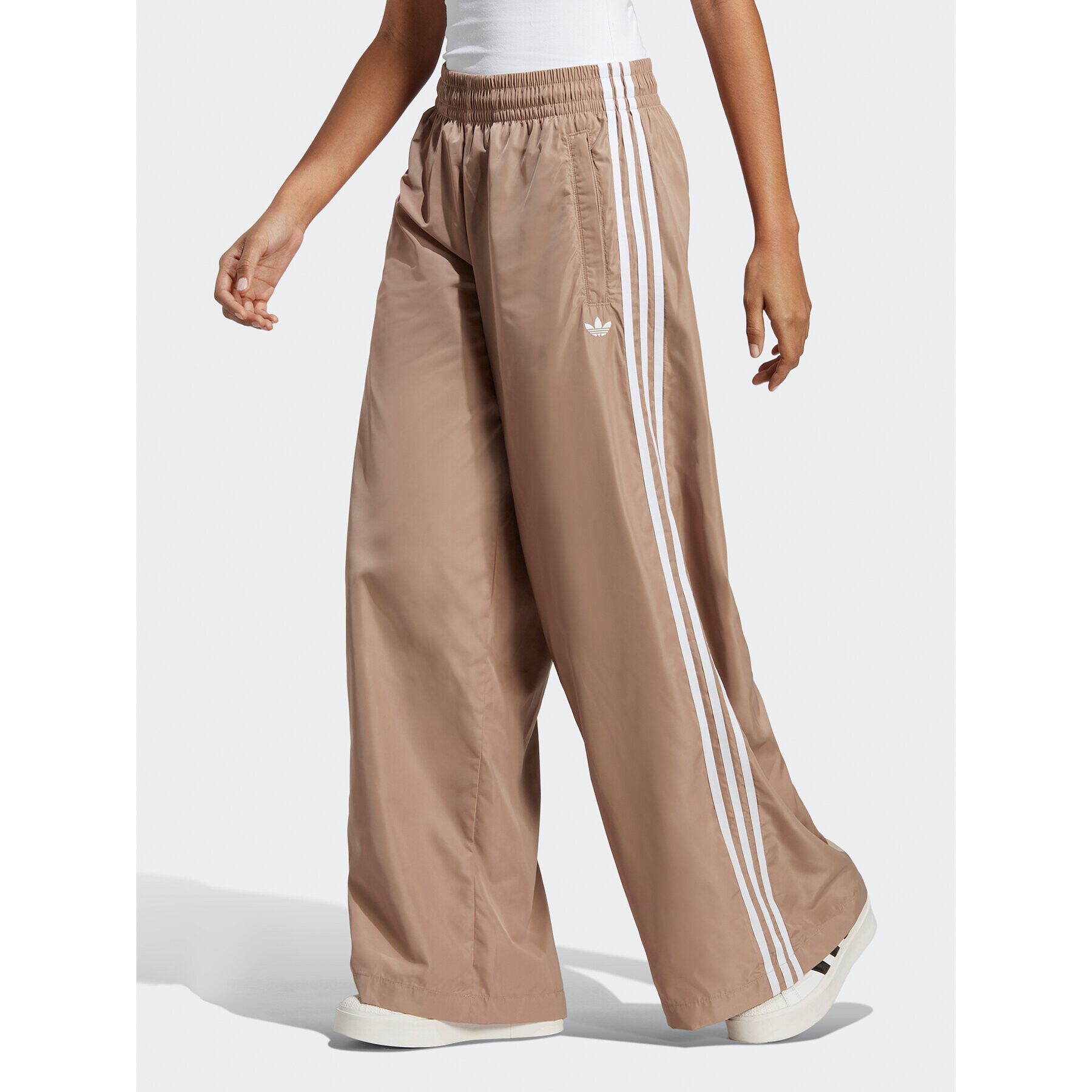 adidas Melegítő alsó Oversized Tracksuit Bottoms IP7136 Barna Loose Fit - Pepit.hu