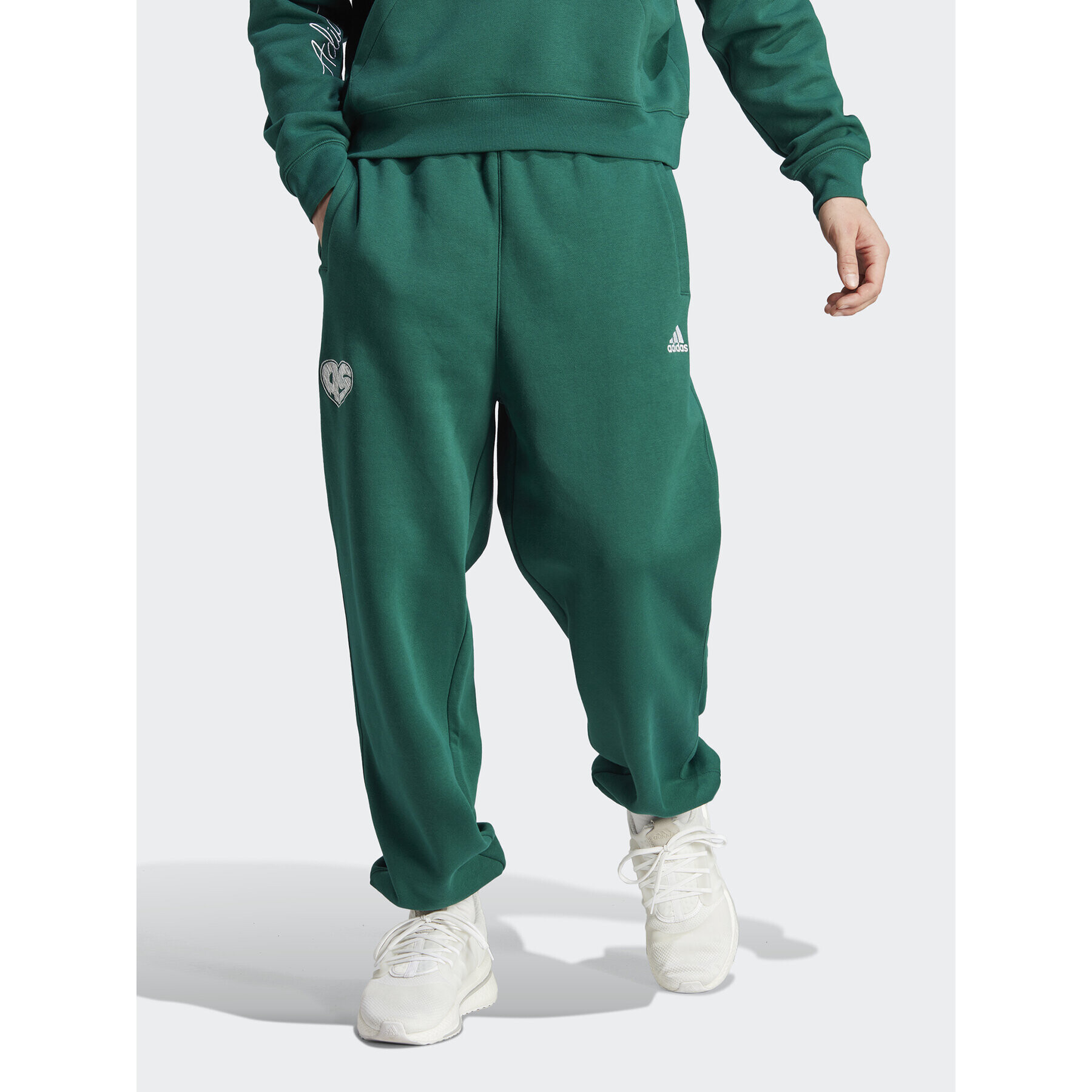 adidas Melegítő alsó Scribble Fleece IJ6457 Zöld Loose Fit - Pepit.hu