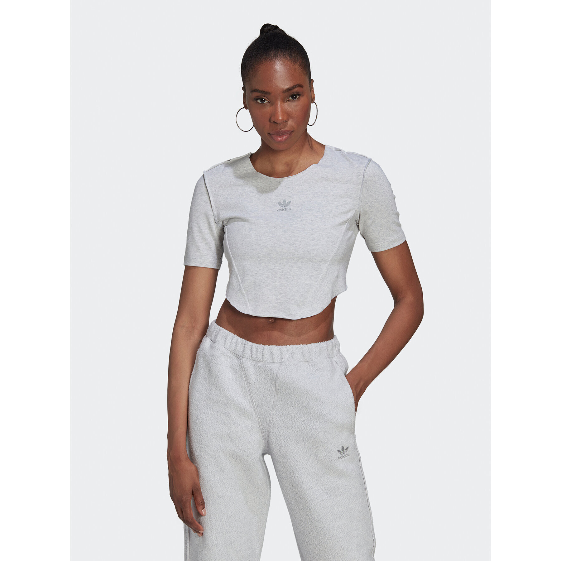 adidas Póló Crop Loungewear HL9130 Szürke Regular Fit - Pepit.hu