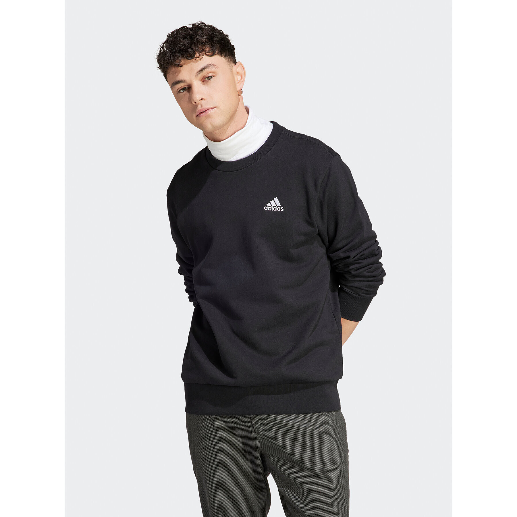 adidas Pulóver Essentials French Terry Embroidered Small Logo Sweatshirt IC9329 Fekete Regular Fit - Pepit.hu