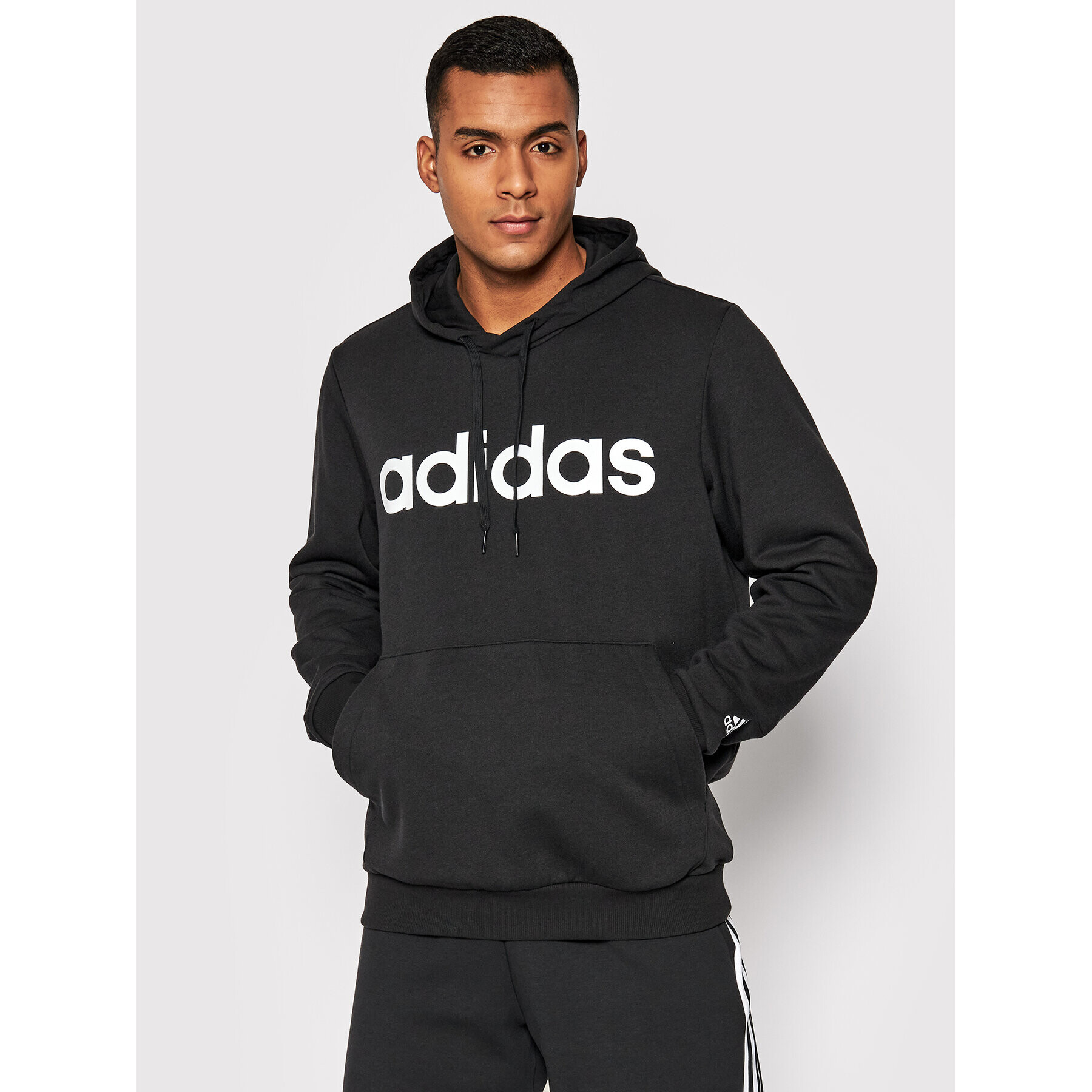 adidas Pulóver Essentials French Terry Linear Logo GK9064 Fekete Regular Fit - Pepit.hu