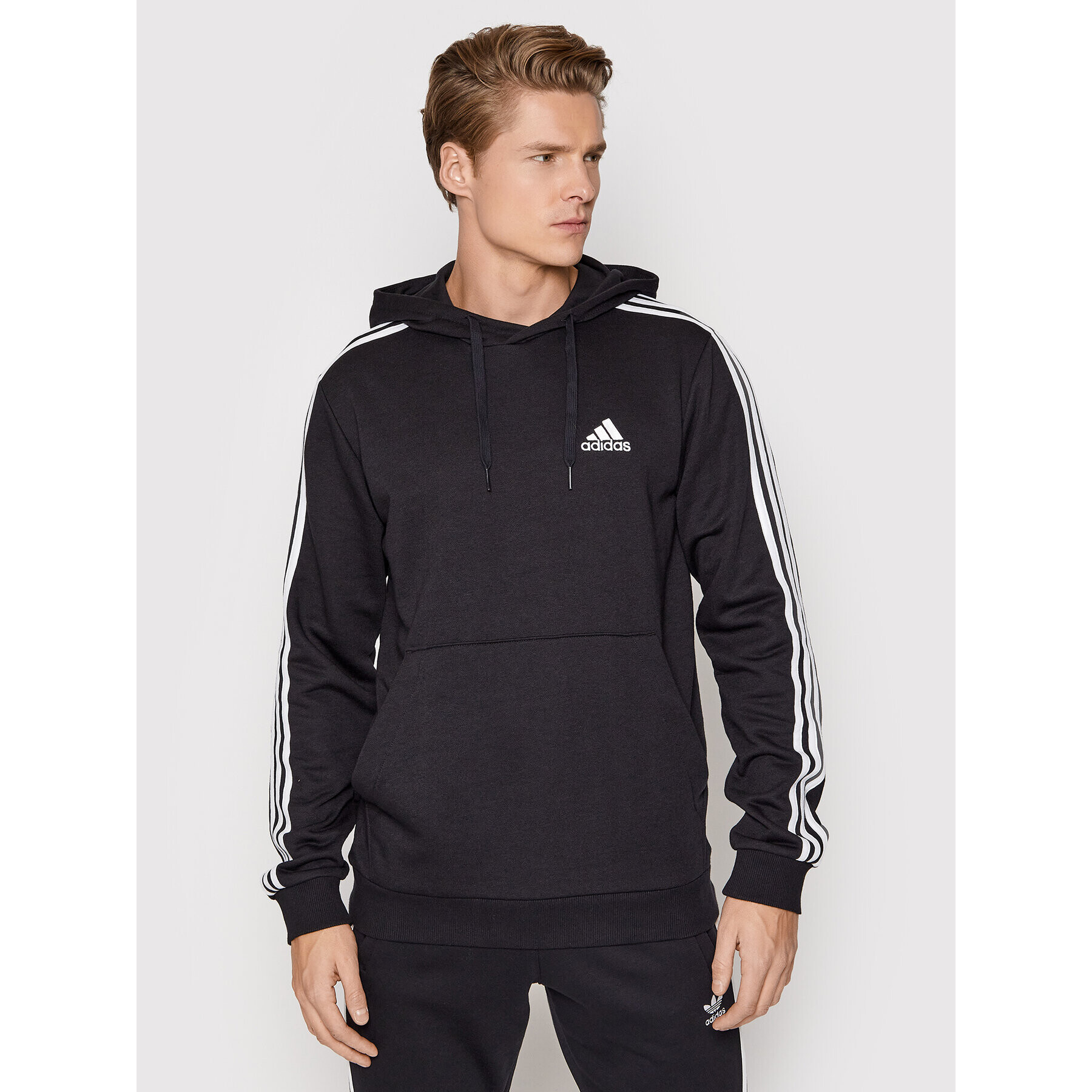 adidas Pulóver Essentials GK9062 Fekete Regular Fit - Pepit.hu