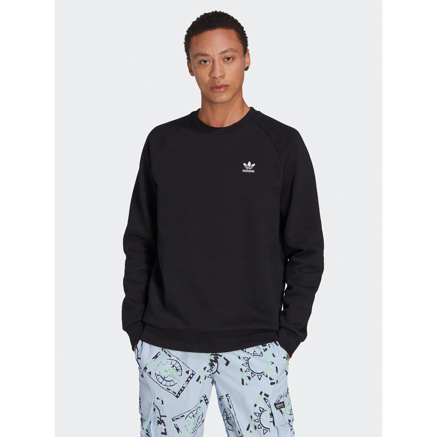 adidas Pulóver Trefoil Essentials Crewneck Sweatshirt IA4828 Fekete Regular Fit - Pepit.hu