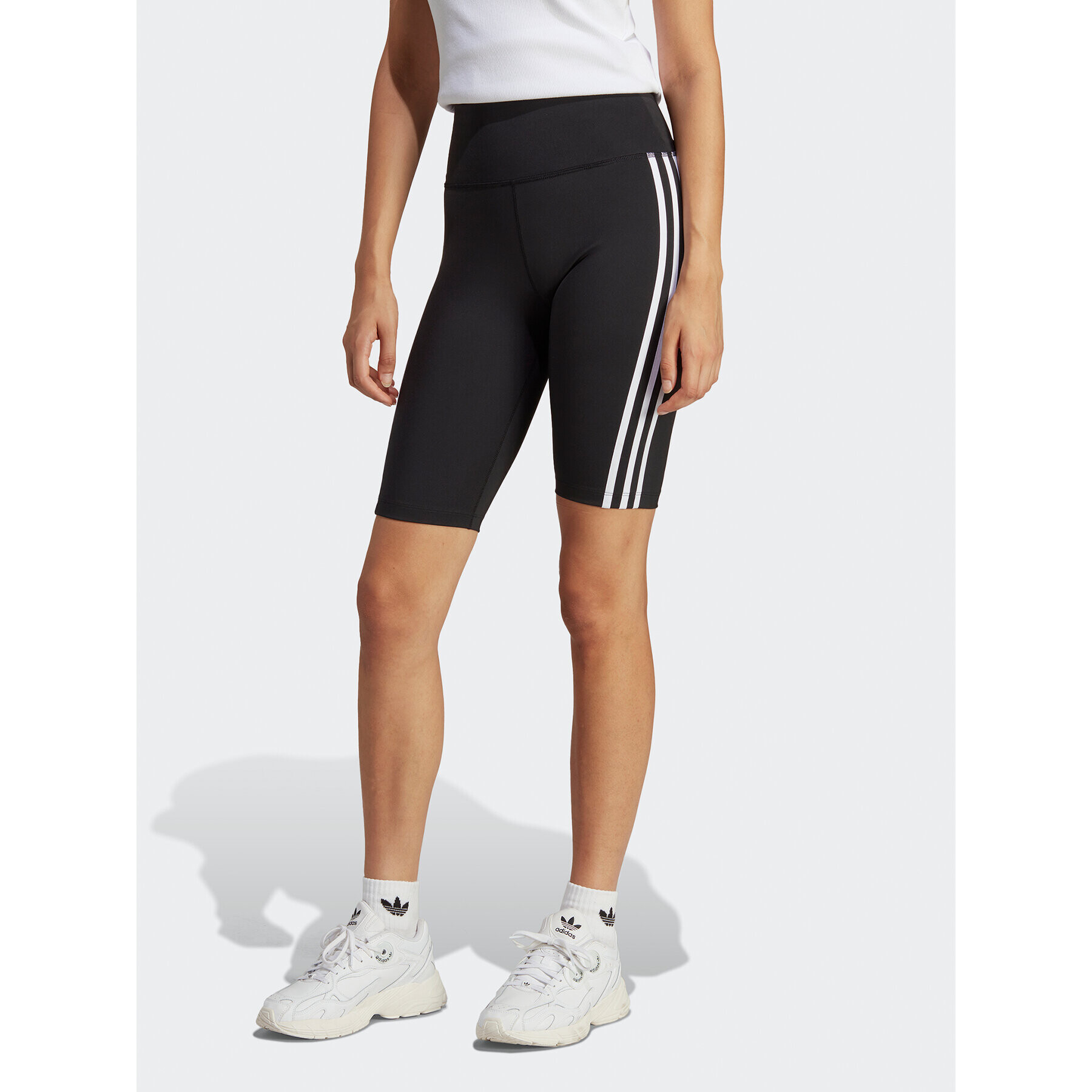 adidas Sport rövidnadrág Adicolor Classics High-Waisted Short Tights IB7414 Fekete Fitted Fit - Pepit.hu