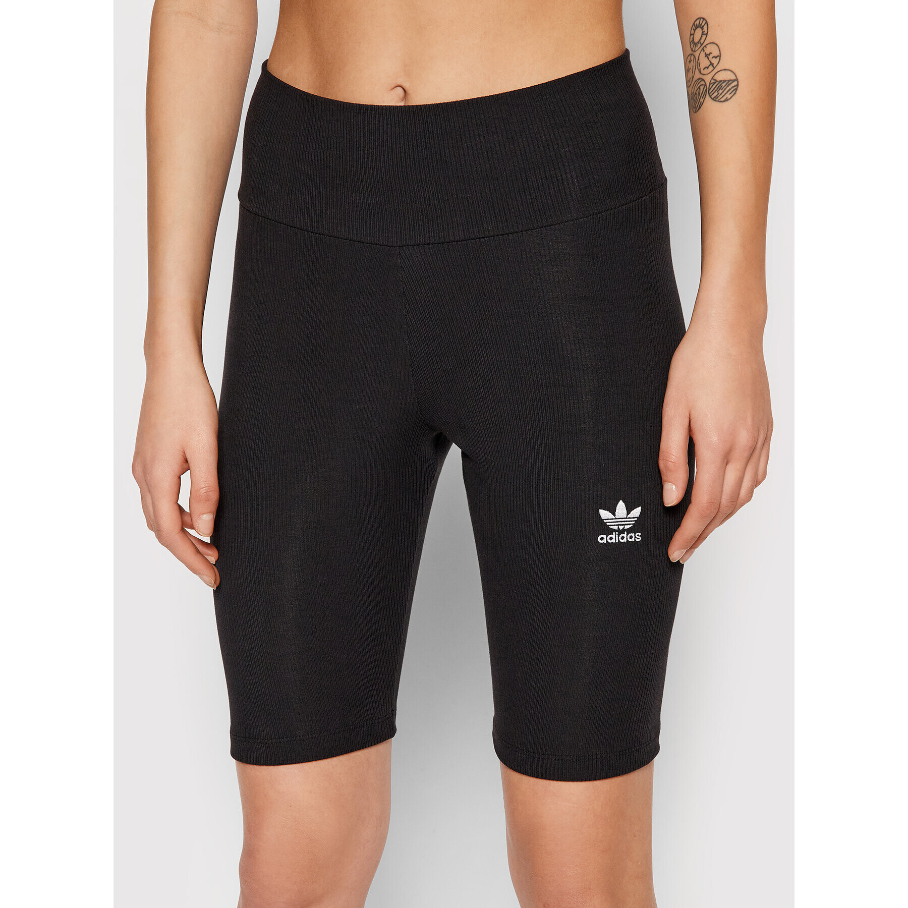 adidas Sport rövidnadrág adicolor Essentials HF7484 Fekete Slim Fit - Pepit.hu