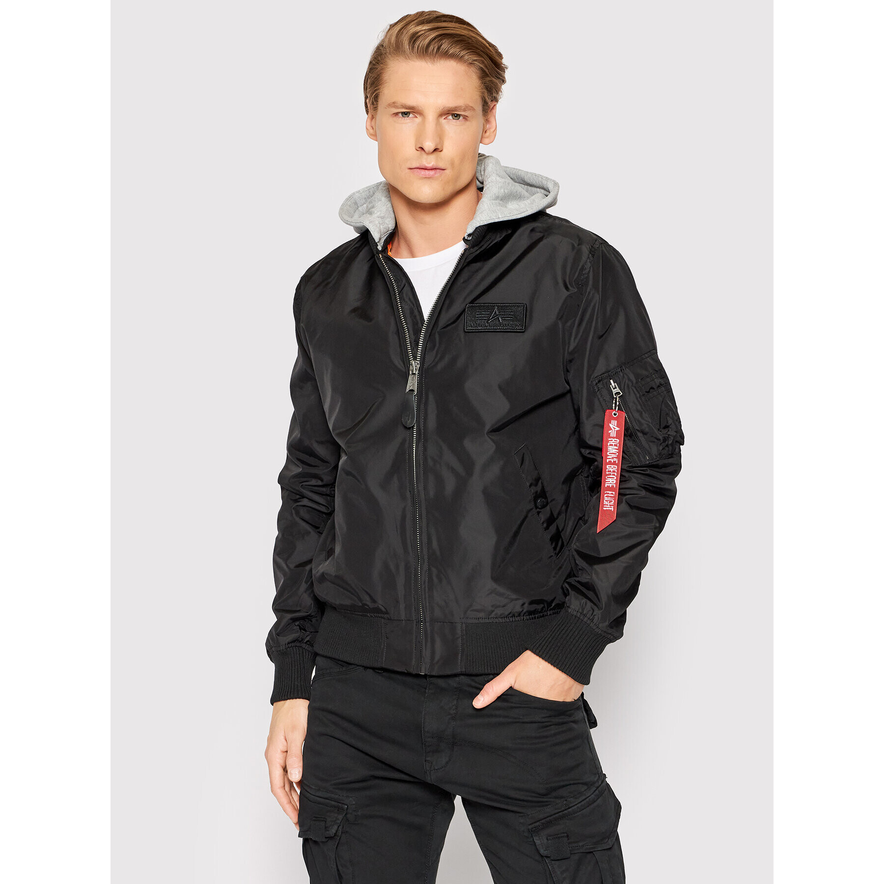 Alpha Industries Bomber dzseki Hood 196108 Fekete Regular Fit - Pepit.hu