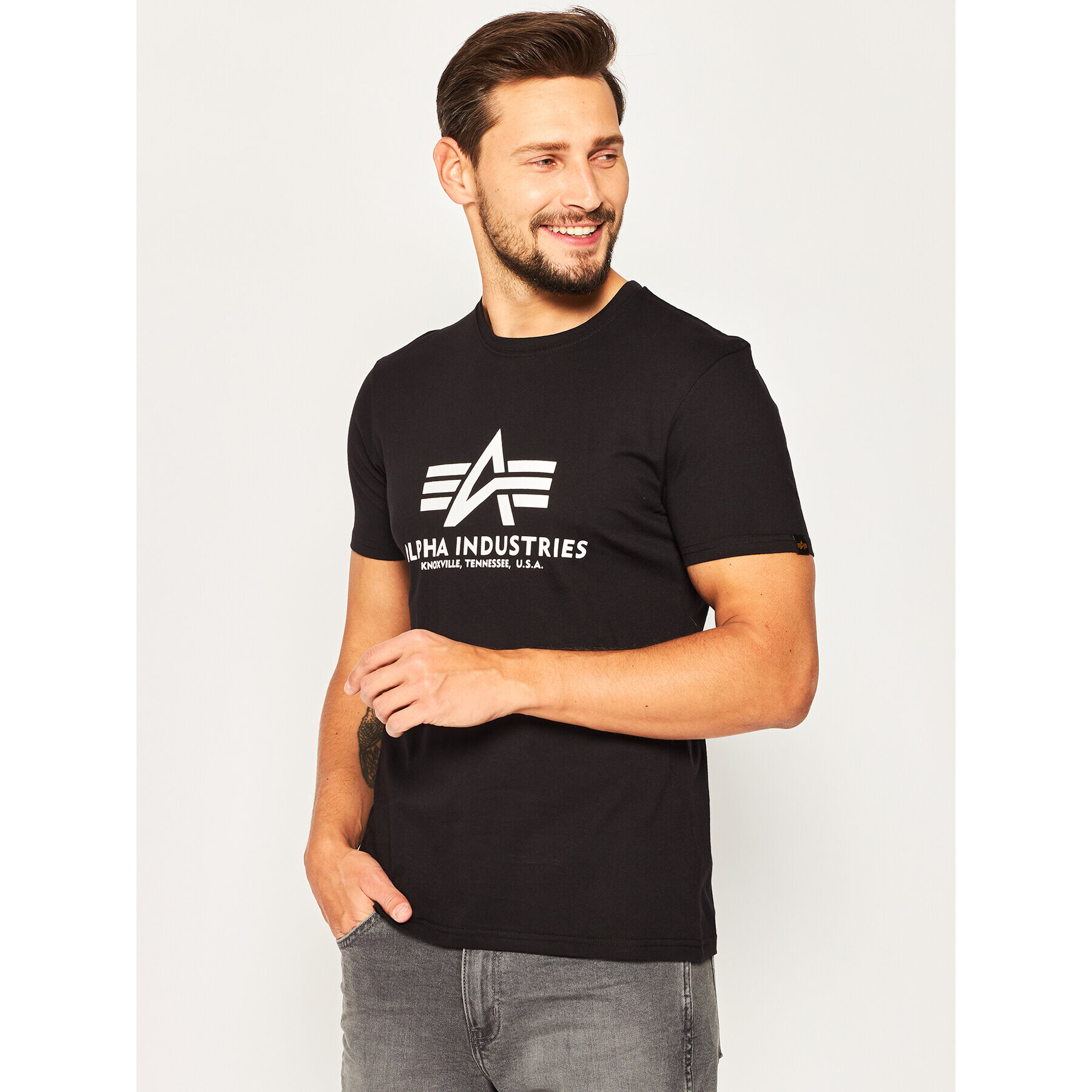 Alpha Industries Póló Basic T-Shirt 100501 Fekete Regular Fit - Pepit.hu