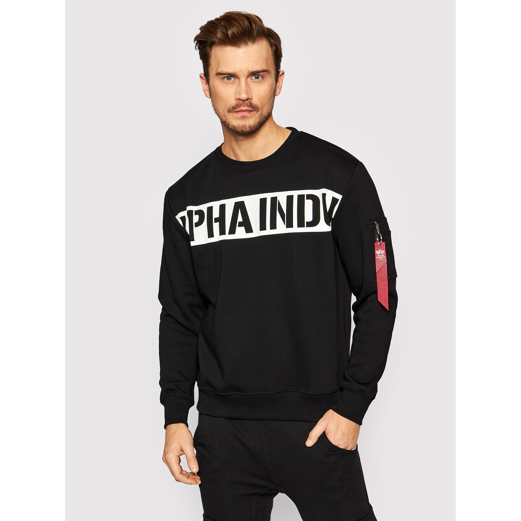 Alpha Industries Pulóver Printed Strip 118306 Fekete Regular Fit - Pepit.hu