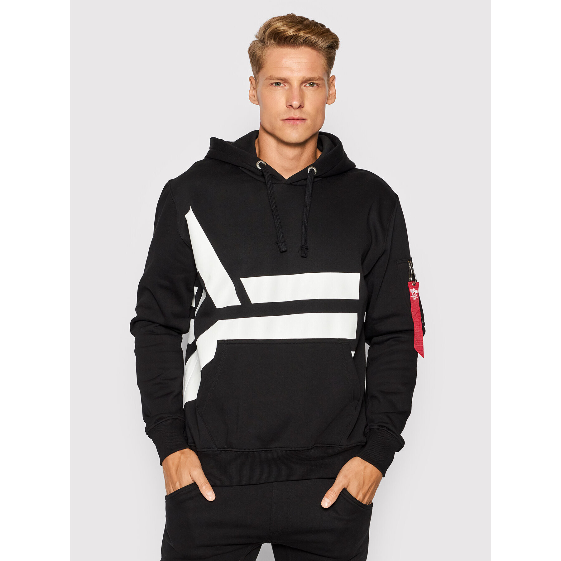 Alpha Industries Pulóver Side Logo 118339 Fekete Regular Fit - Pepit.hu