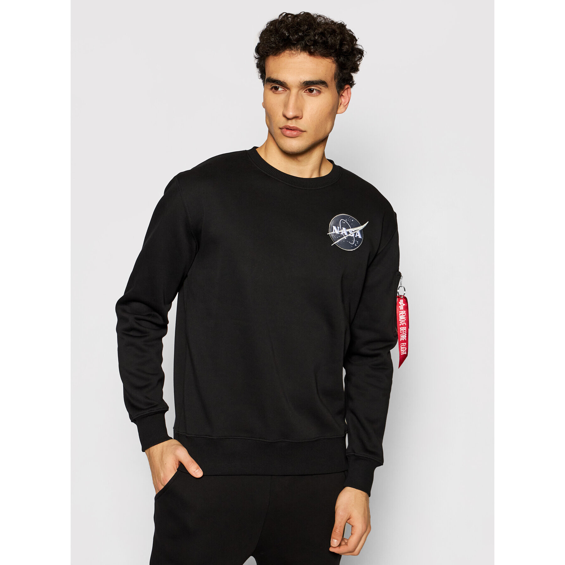 Alpha Industries Pulóver Space Shuttle 178307 Fekete Regular Fit - Pepit.hu