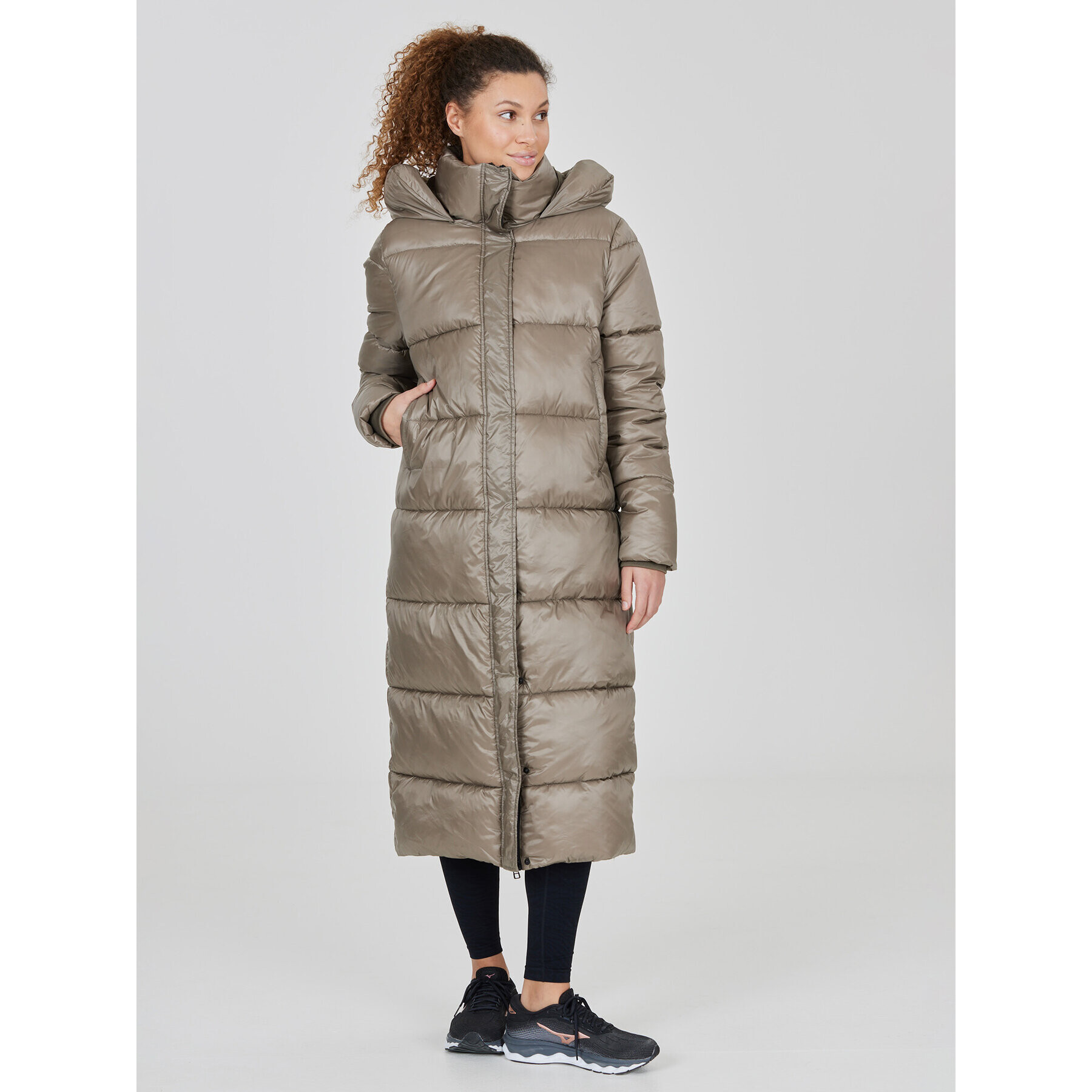 Athlecia Pehelykabát Elly W Maxi Puffer EA233361 Barna Regular Fit - Pepit.hu