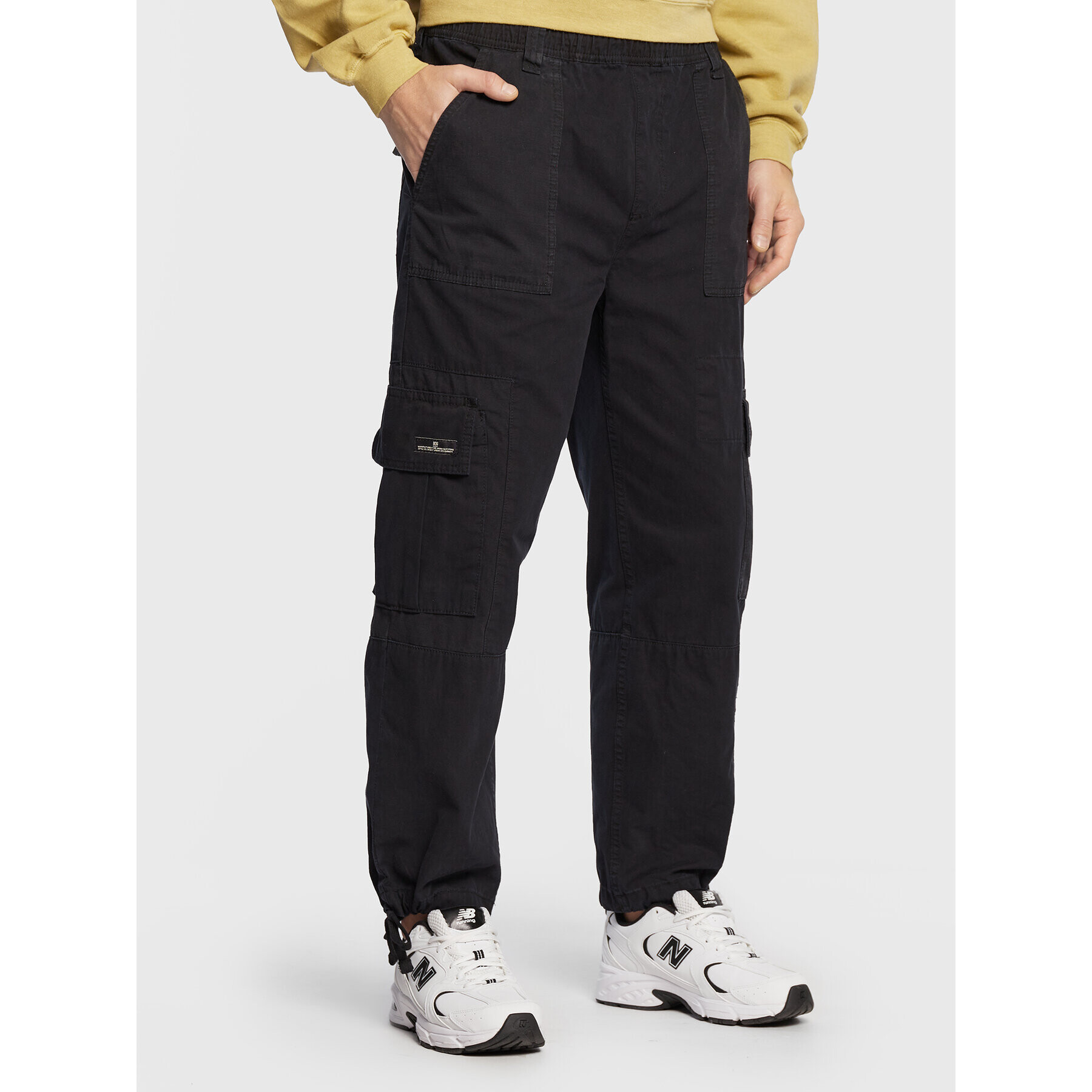 BDG Urban Outfitters Szövet nadrág 74133414 Fekete Relaxed Fit - Pepit.hu