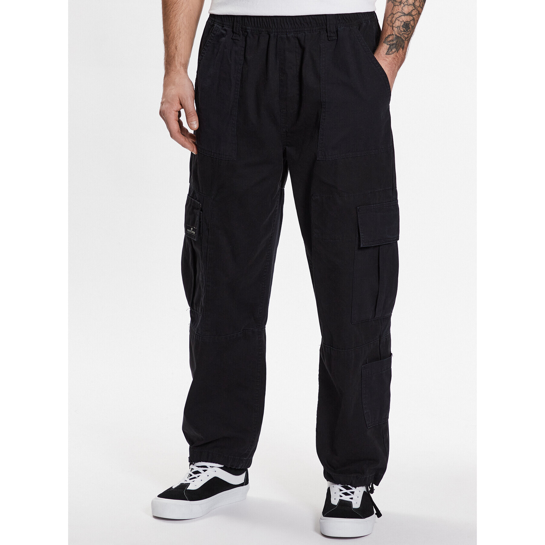 BDG Urban Outfitters Szövet nadrág 76522671 Fekete Baggy Fit - Pepit.hu