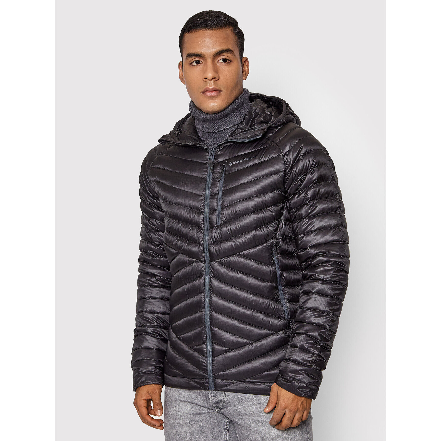 Black Diamond Pehelykabát Approach AP746000 Fekete Regular Fit - Pepit.hu