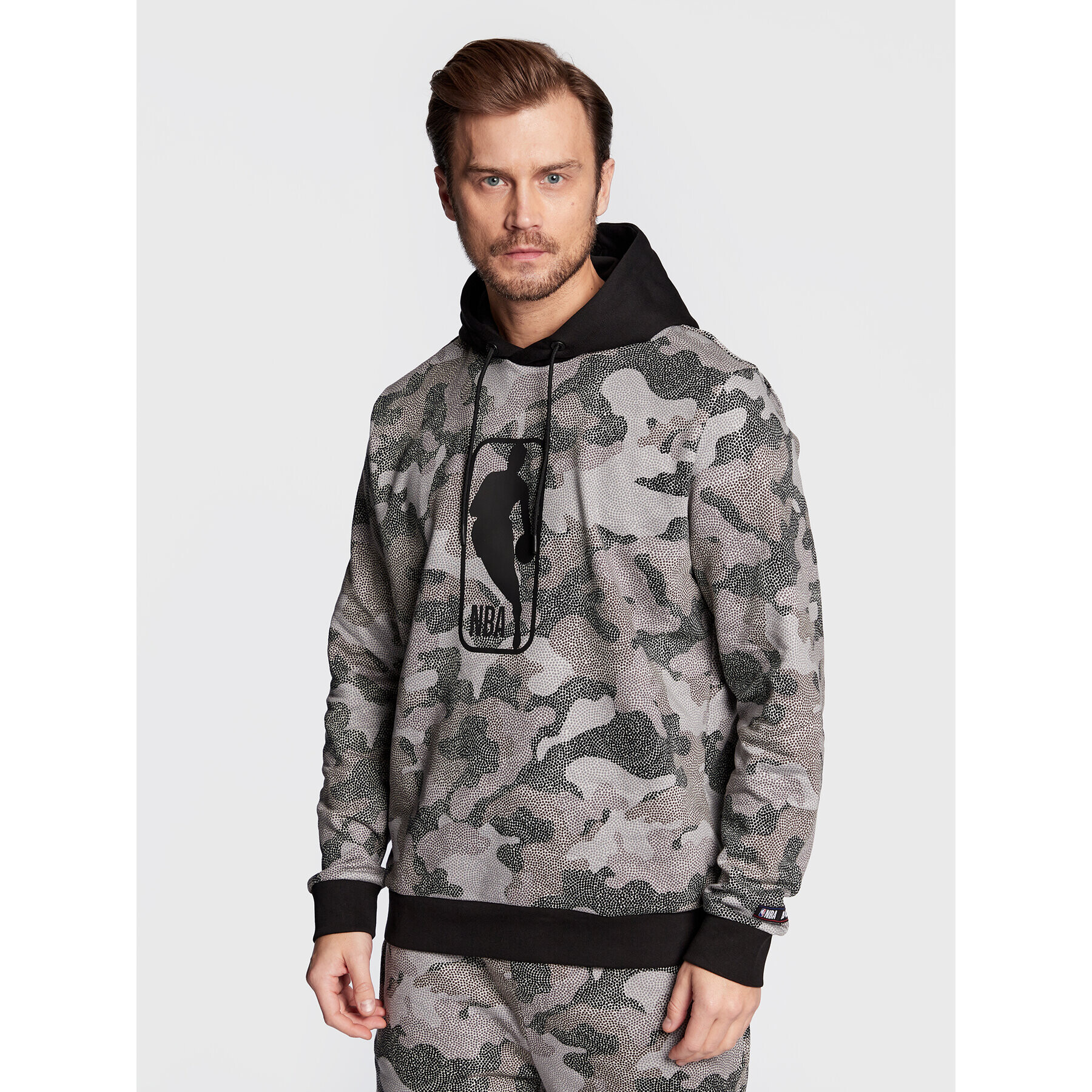 Boss Pulóver NBA Camo 50477453 Szürke Regular Fit - Pepit.hu