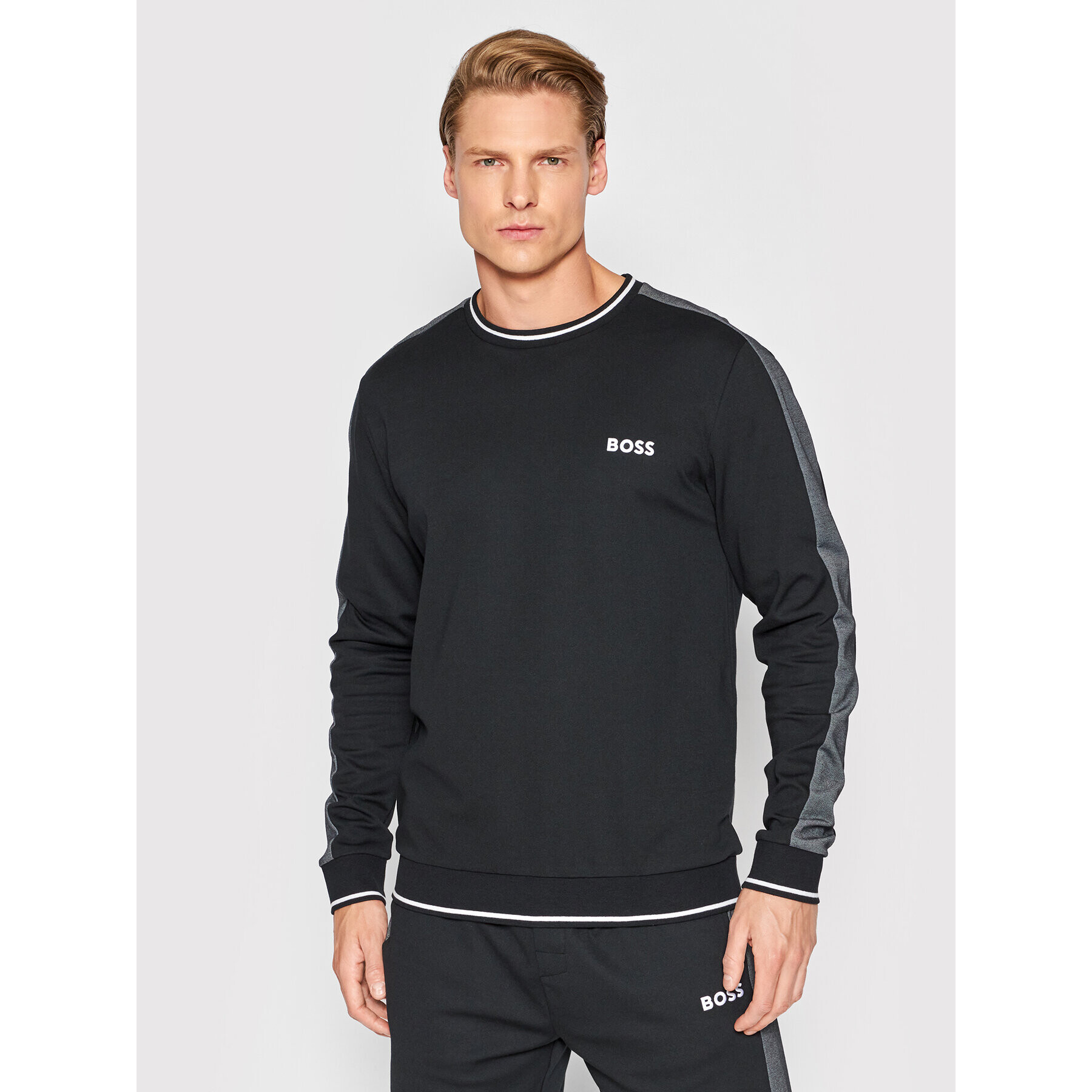 Boss Pulóver Tracksuit 50469636 Fekete Regular Fit - Pepit.hu