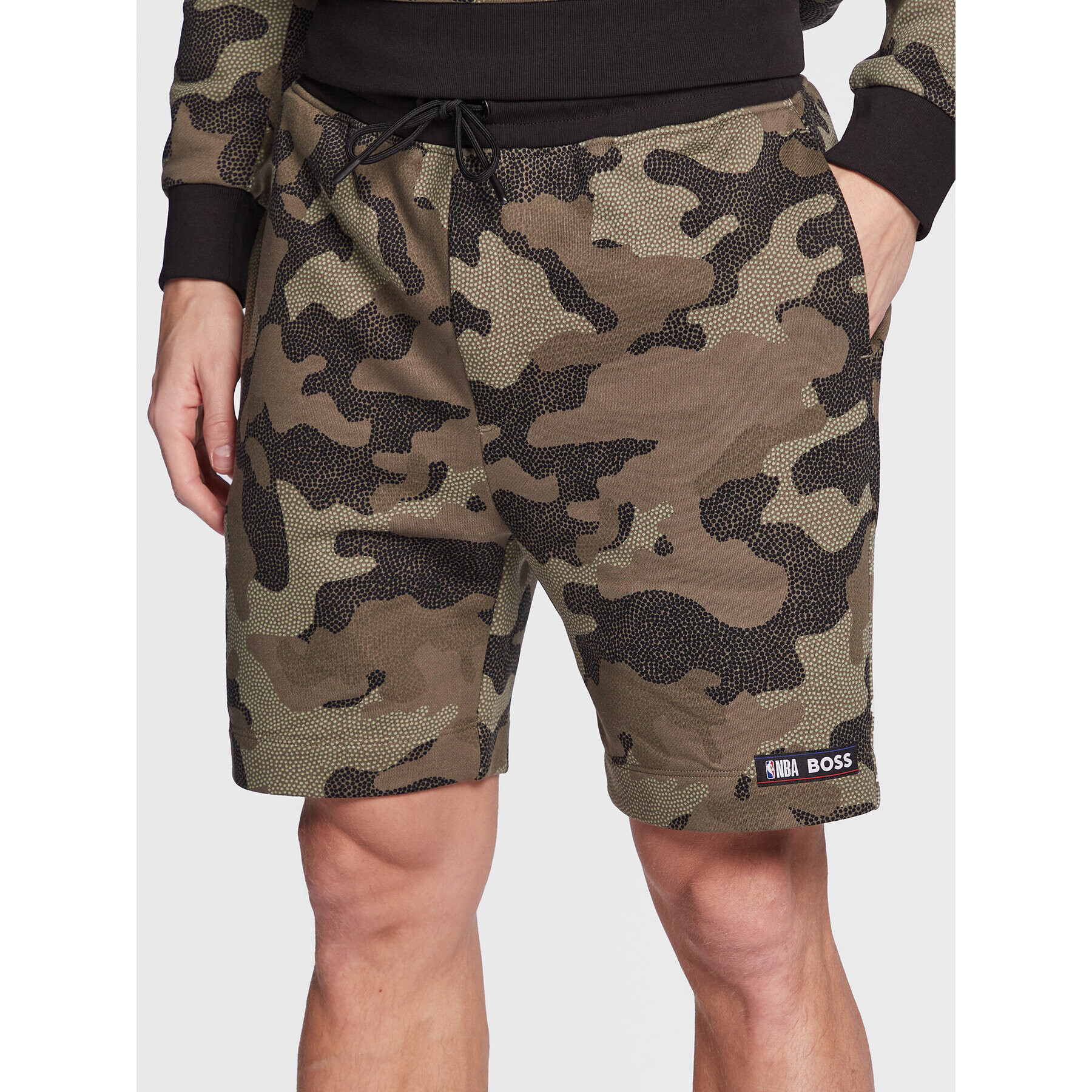 Boss Sport rövidnadrág NBA Slam_Camo 50477471 Zöld Regular Fit - Pepit.hu