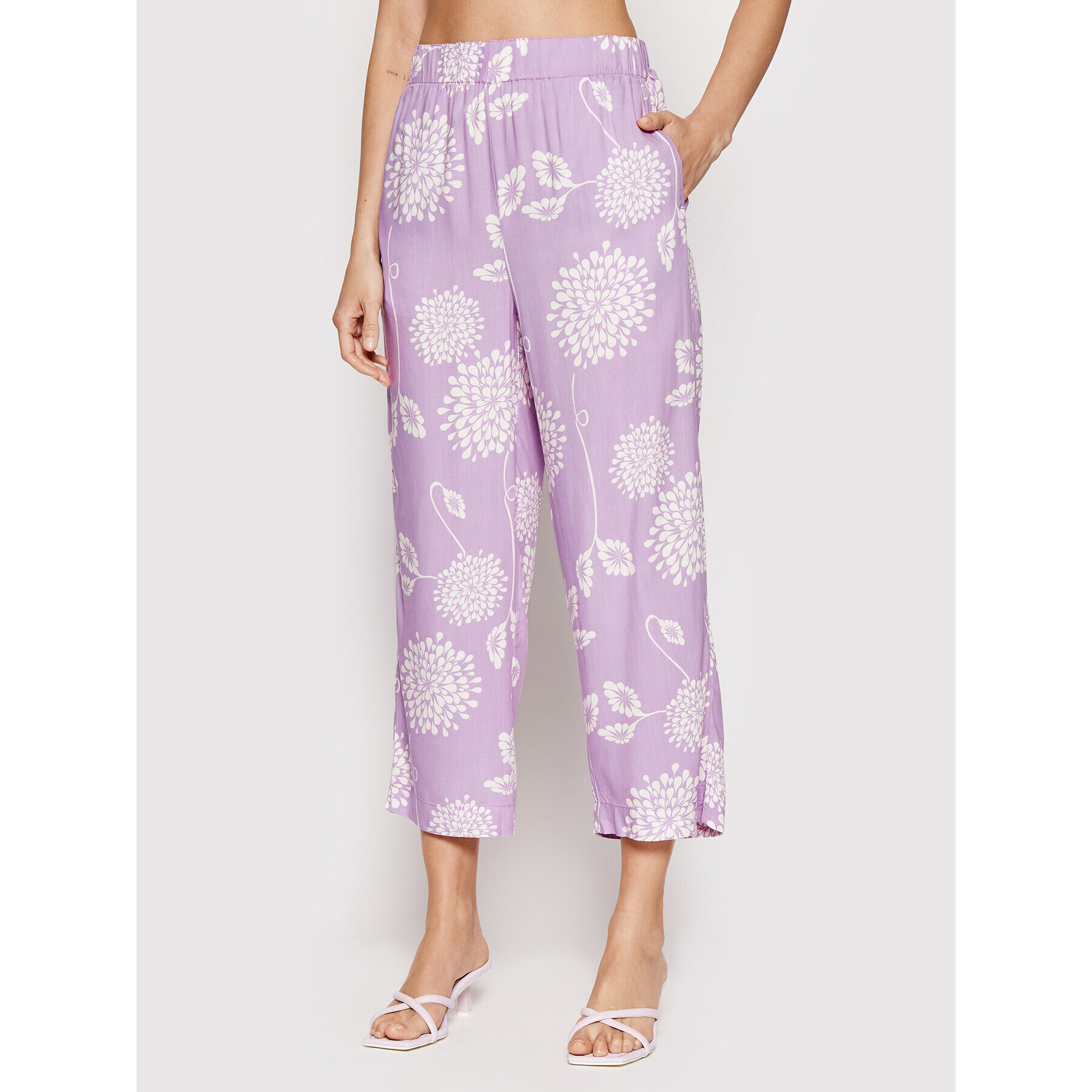 Brixton Szövet nadrág Garden Floral 04299 Lila Relaxed Fit - Pepit.hu