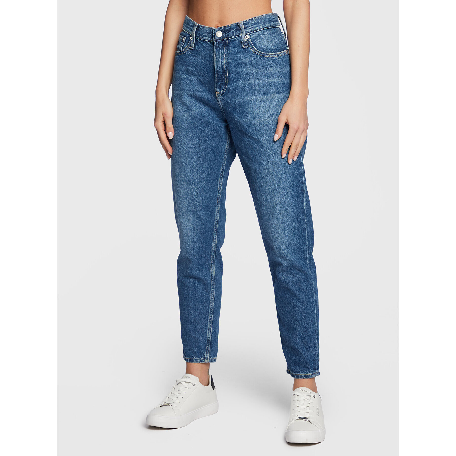 Calvin Klein Jeans Farmer J20J220194 Kék Mom Fit - Pepit.hu