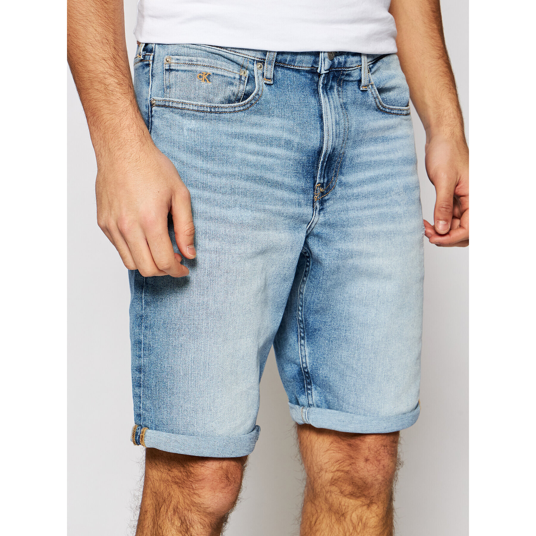 Calvin Klein Jeans Farmer rövidnadrág J30J317745 Kék Regular Fit - Pepit.hu