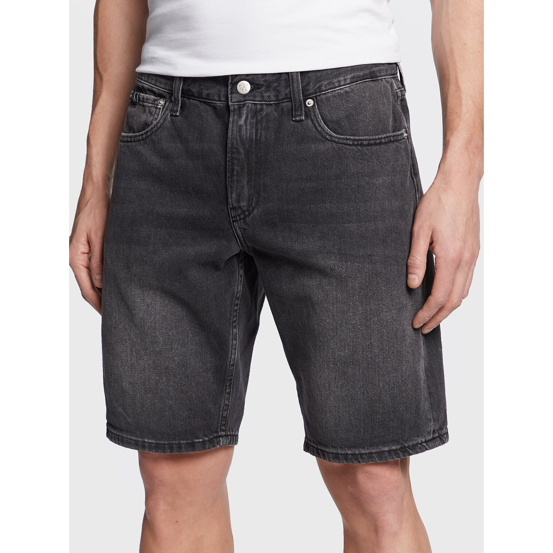 Calvin Klein Jeans Farmer rövidnadrág J30J322792 Fekete Regular Fit - Pepit.hu