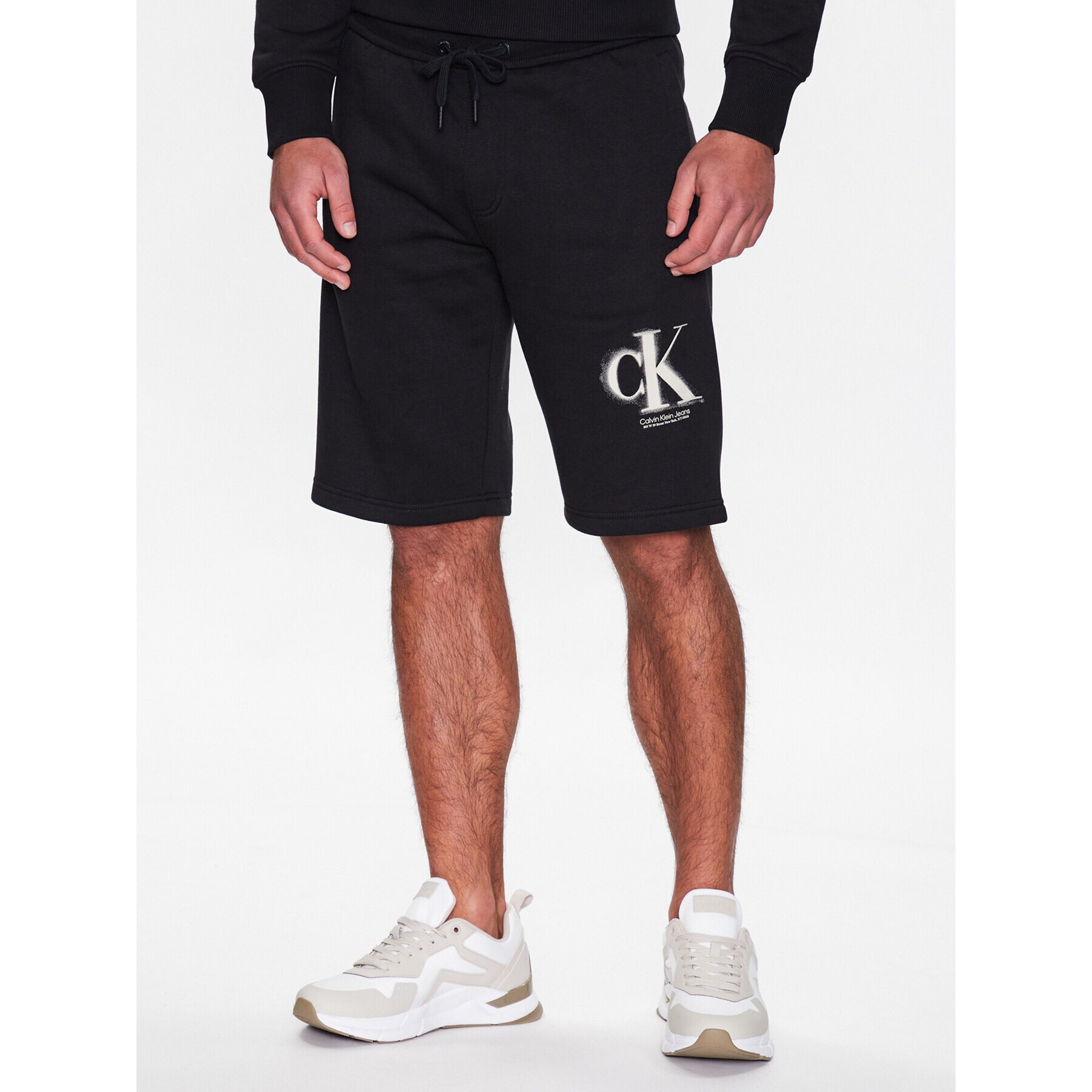 Calvin Klein Jeans Sport rövidnadrág J30J322905 Fekete Regular Fit - Pepit.hu