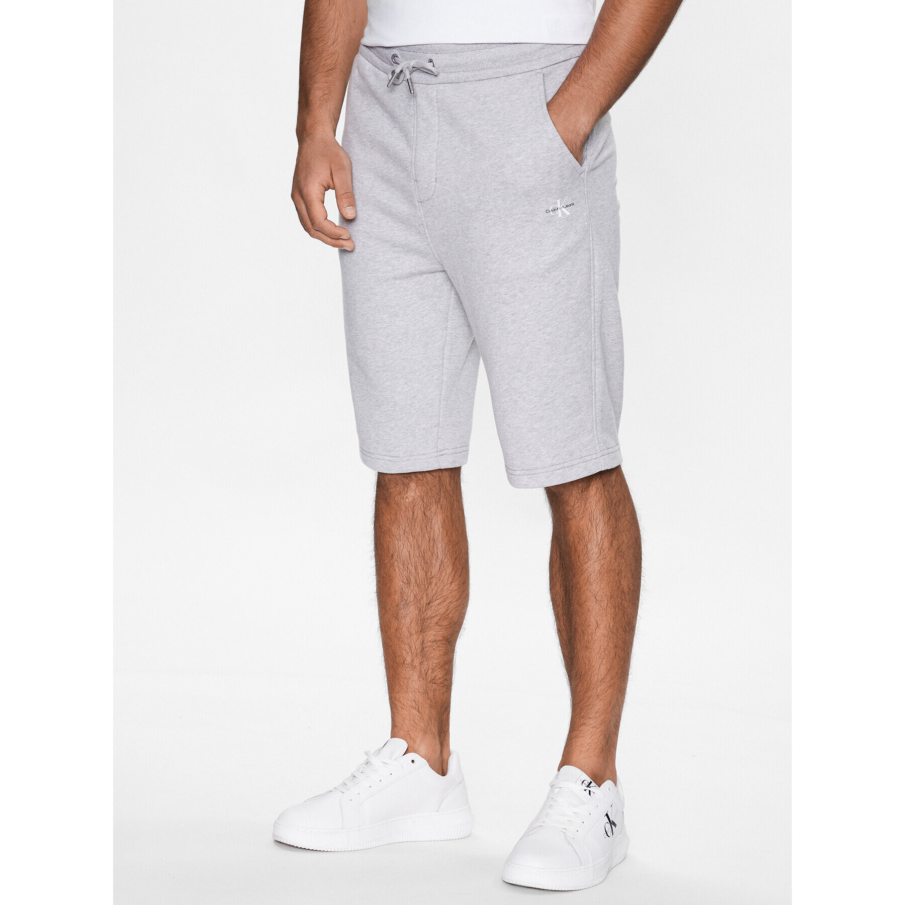 Calvin Klein Jeans Sport rövidnadrág J30J322915 Szürke Regular Fit - Pepit.hu