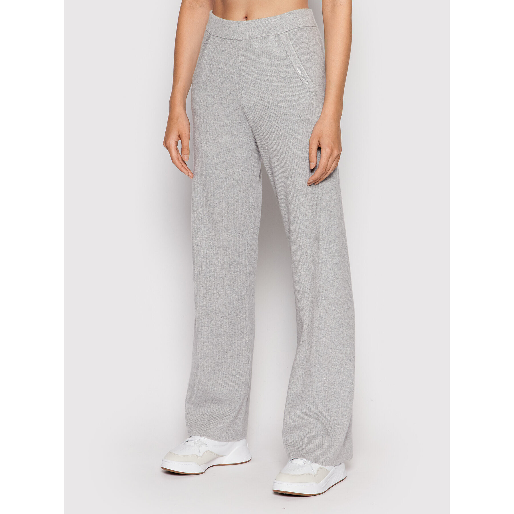 Calvin Klein Kötött nadrág Essential K20K203555 Szürke Regular Fit - Pepit.hu