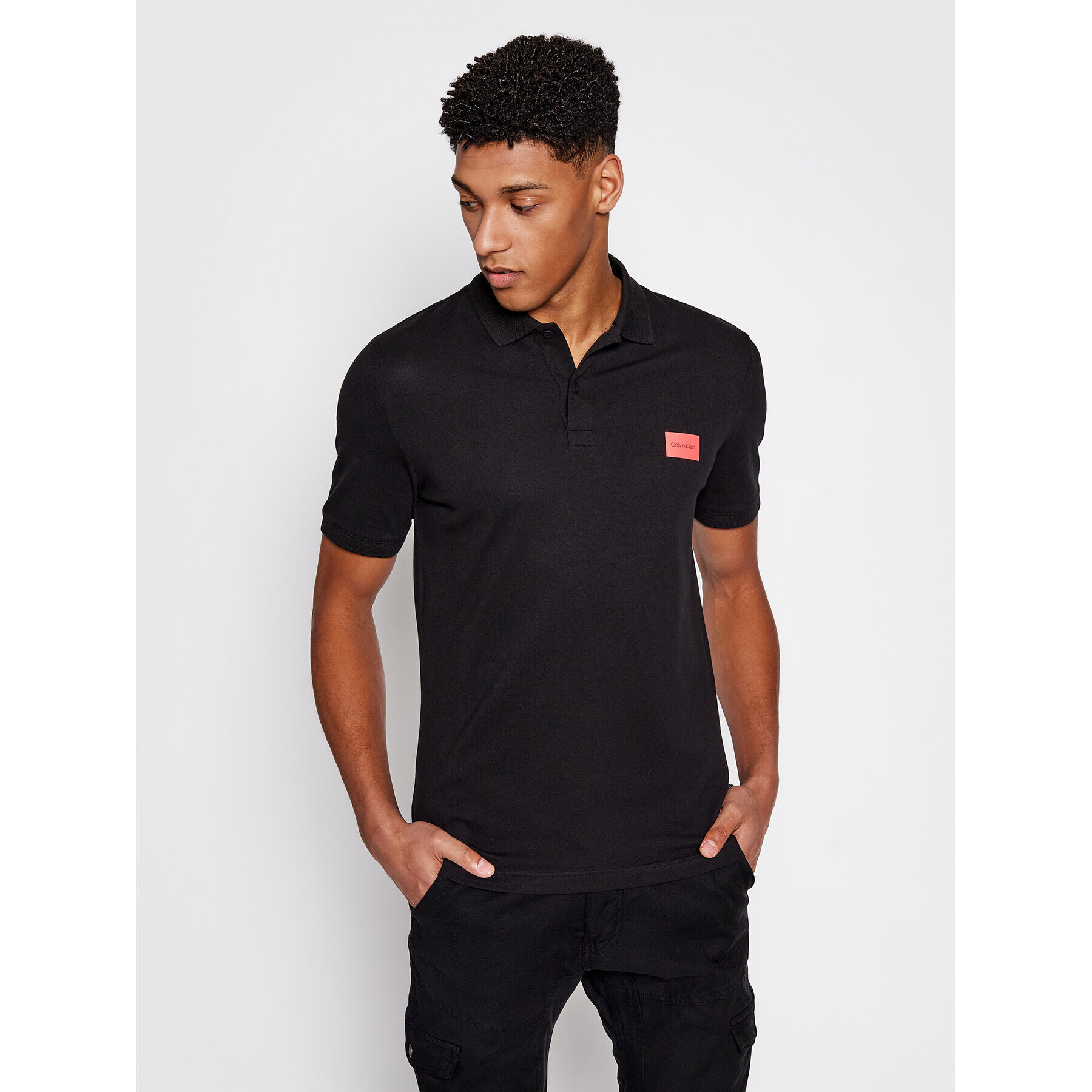 Calvin Klein Pólóing Stretch Pique Badge K10K107289 Fekete Slim Fit - Pepit.hu