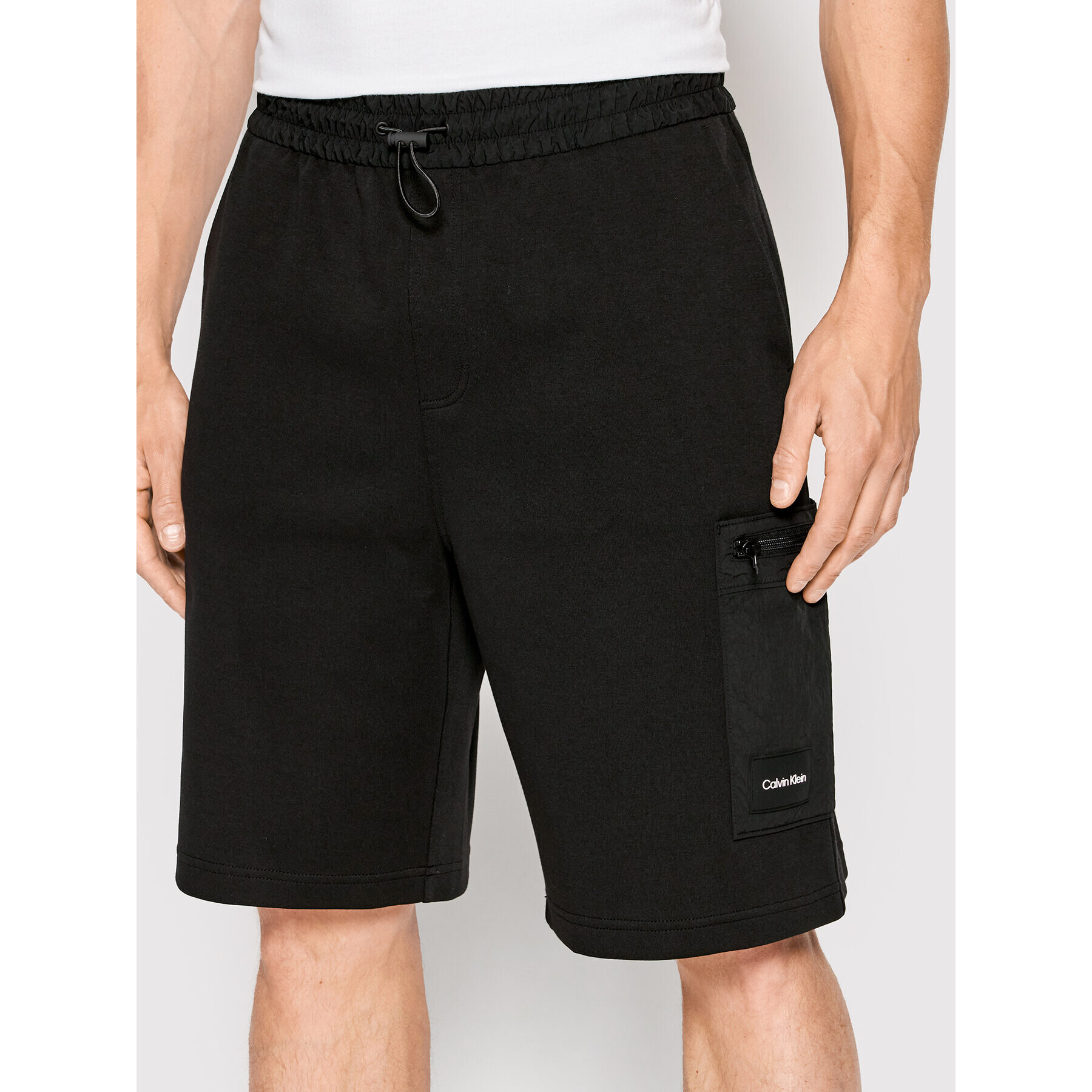 Calvin Klein Sport rövidnadrág Tech Repreve K10K108933 Fekete Regular Fit - Pepit.hu